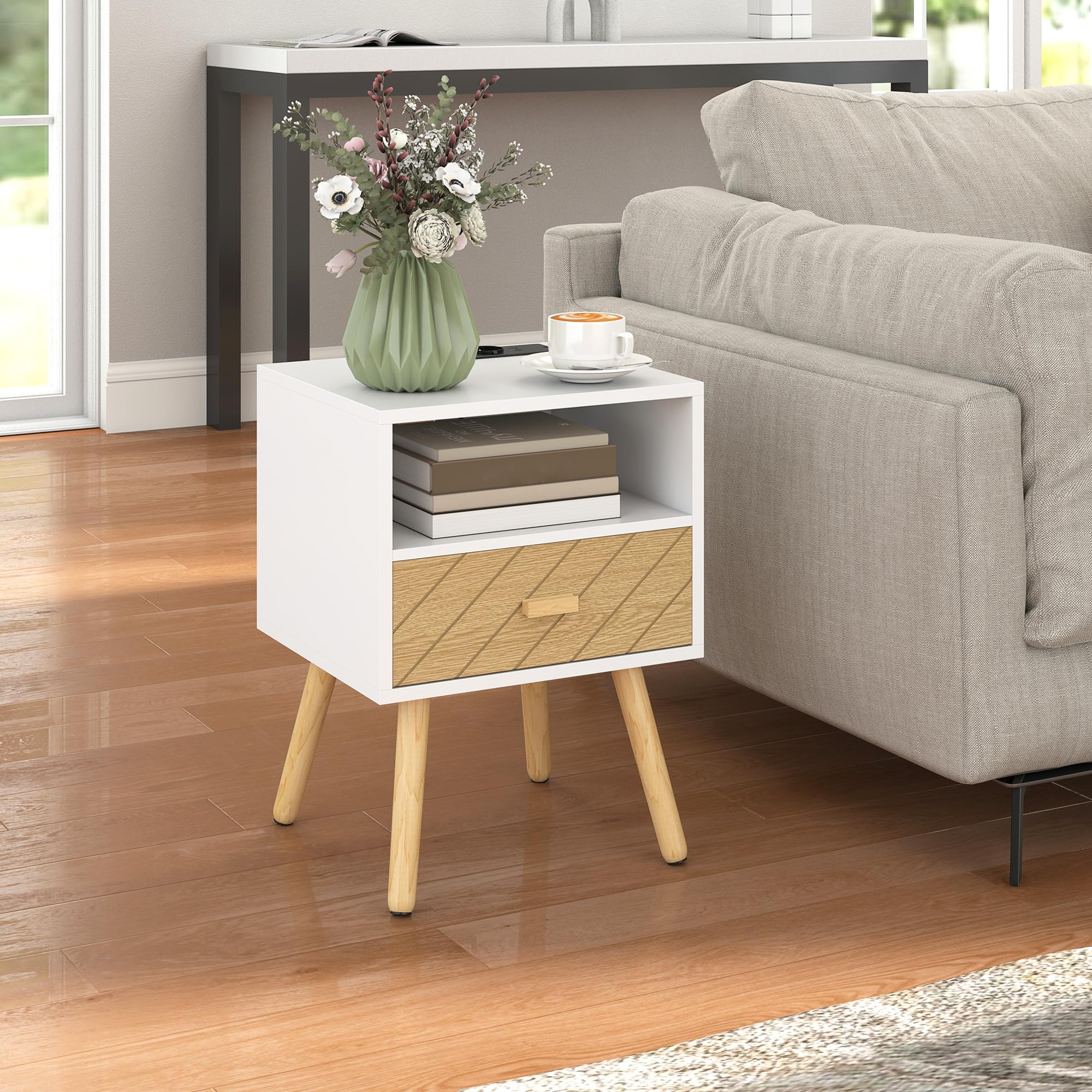 HOMCOM Mesita de Noche con Estación de Carga, Mesilla de Noche con Cajón, 2 Tomas AC, Puerto USB y Tipo-C, Compartimento Abierto, Patas de Madera, para Salón, Dormitorio, Blanco