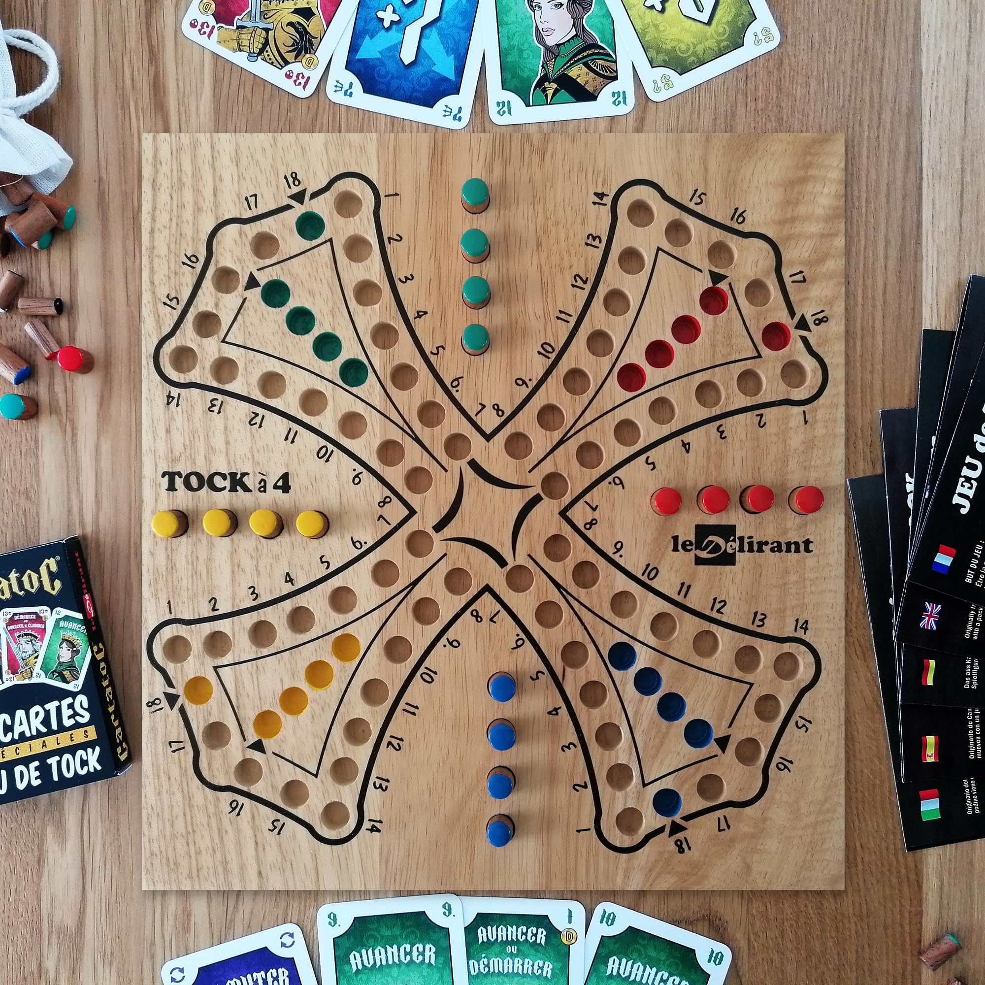 Jeu de Tock Réversible 4 à 6 Joueurs - Fabrication Artisanale en Bois d’Hévéa Massif – Marque Française - à Partir de 6 Ans - Inclus 54 Cartes CartatoC - Jeux de Société Familial.