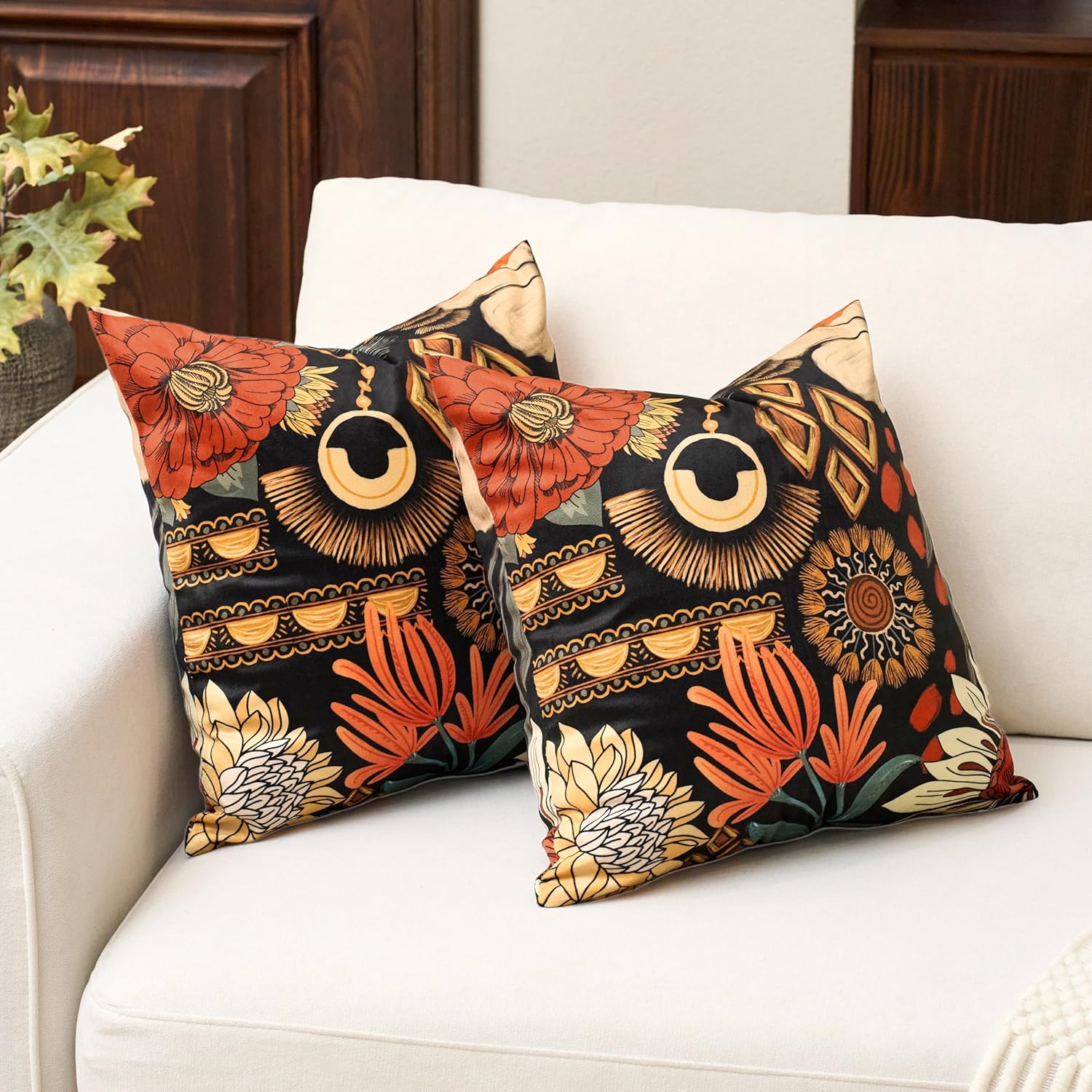 Tyrot Black Boho Floral Velvet Throw Pillow Covers Set of 2 Farmhouse Cushion Covers Mid Century Botanical Home Decor Accent Pillow Cases for Couch Sofa Living Room, Bedroom, 20x20 Inches