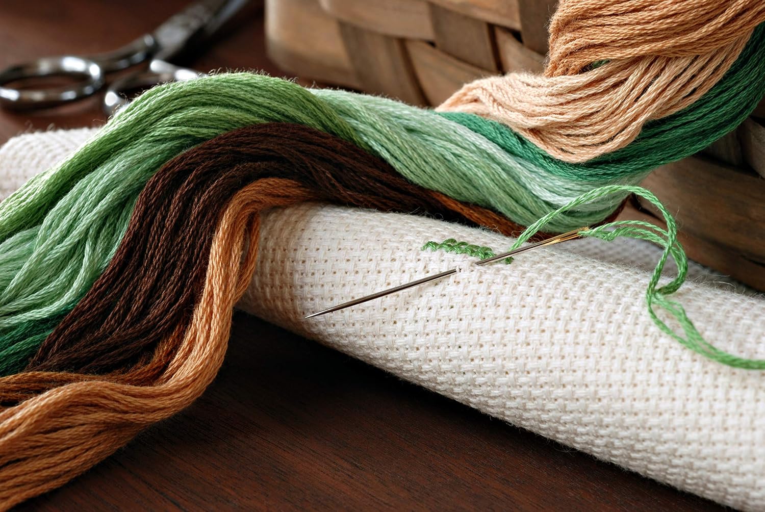 ZHAOER Embroidery Thread - Friendship Bracelet String - 100 Skeins Pack with Cross Stitch Kits