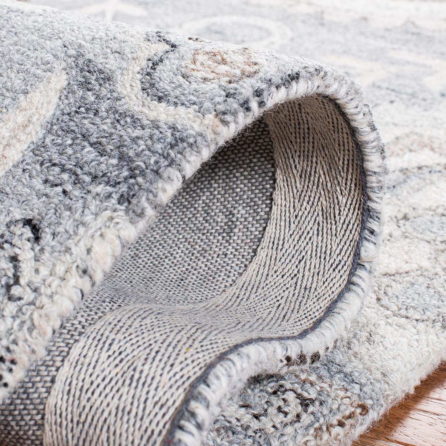 SAFAVIEH Suzani Collection Runner Rug - 2'3" x 6', Grey, Handmade Boho Wool, Ideal for High Traffic Areas in Living Room, Bedroom (SZN334F)