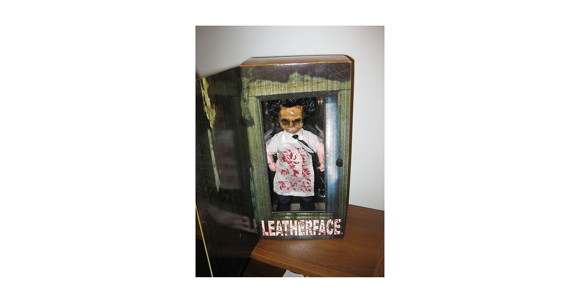 【期間限定】Living Dead Dolls Leatherface Amazon.com: Living Dead Dolls Presents: Leatherface Doll