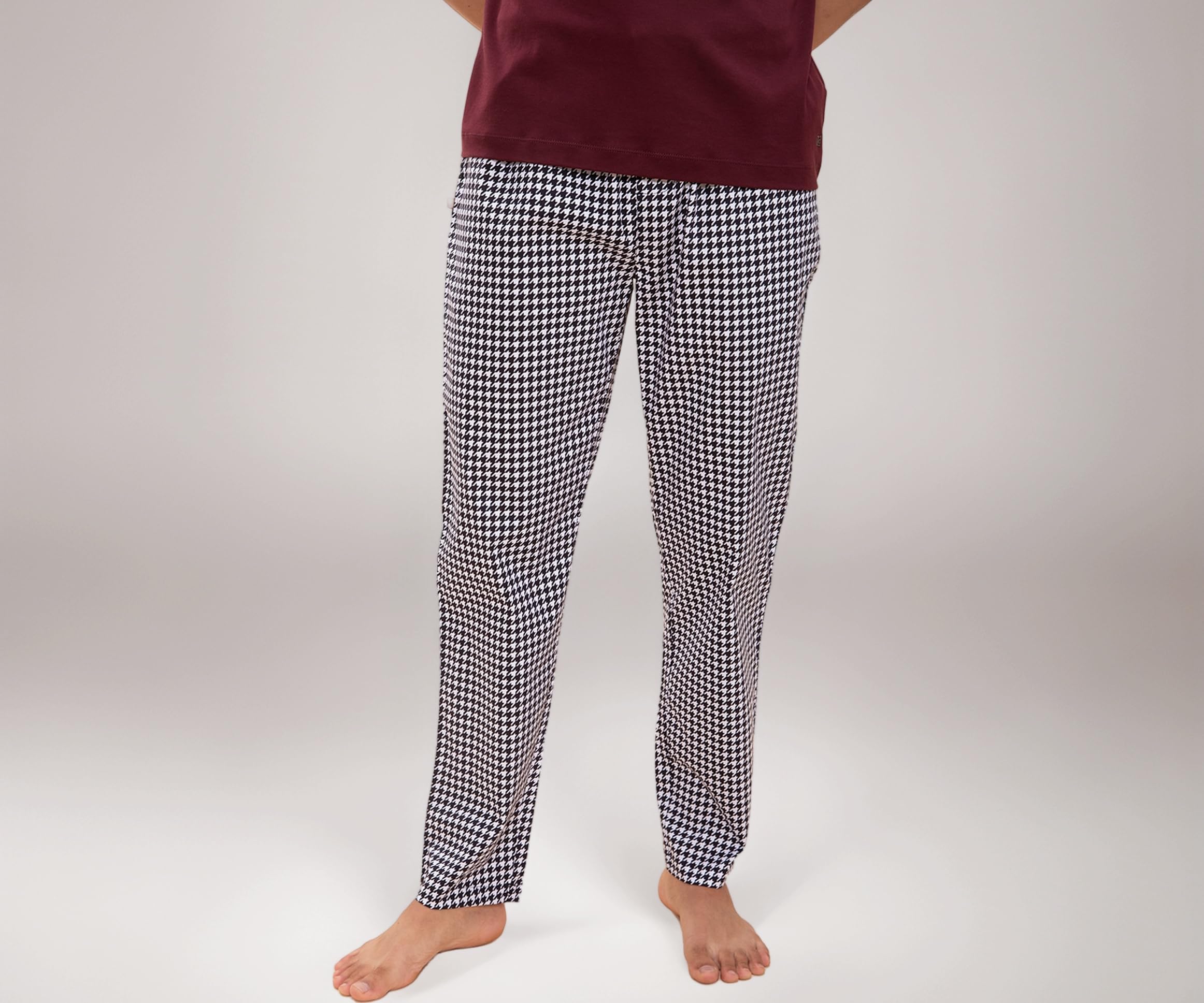 DAMENSCH Regular Fit Cotton Blend Woven Casual Style Pyjama Dual Pockets Breathable Microfibre Waistband Anti-Bacterial Stretchable Soft Comfortable Pyjama For Men
