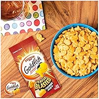 Vista 5 de Pepperidge Farm Goldfish Flavor Blasted Cheddar Jack'd Crackers, bolsa de 6.6 onzas