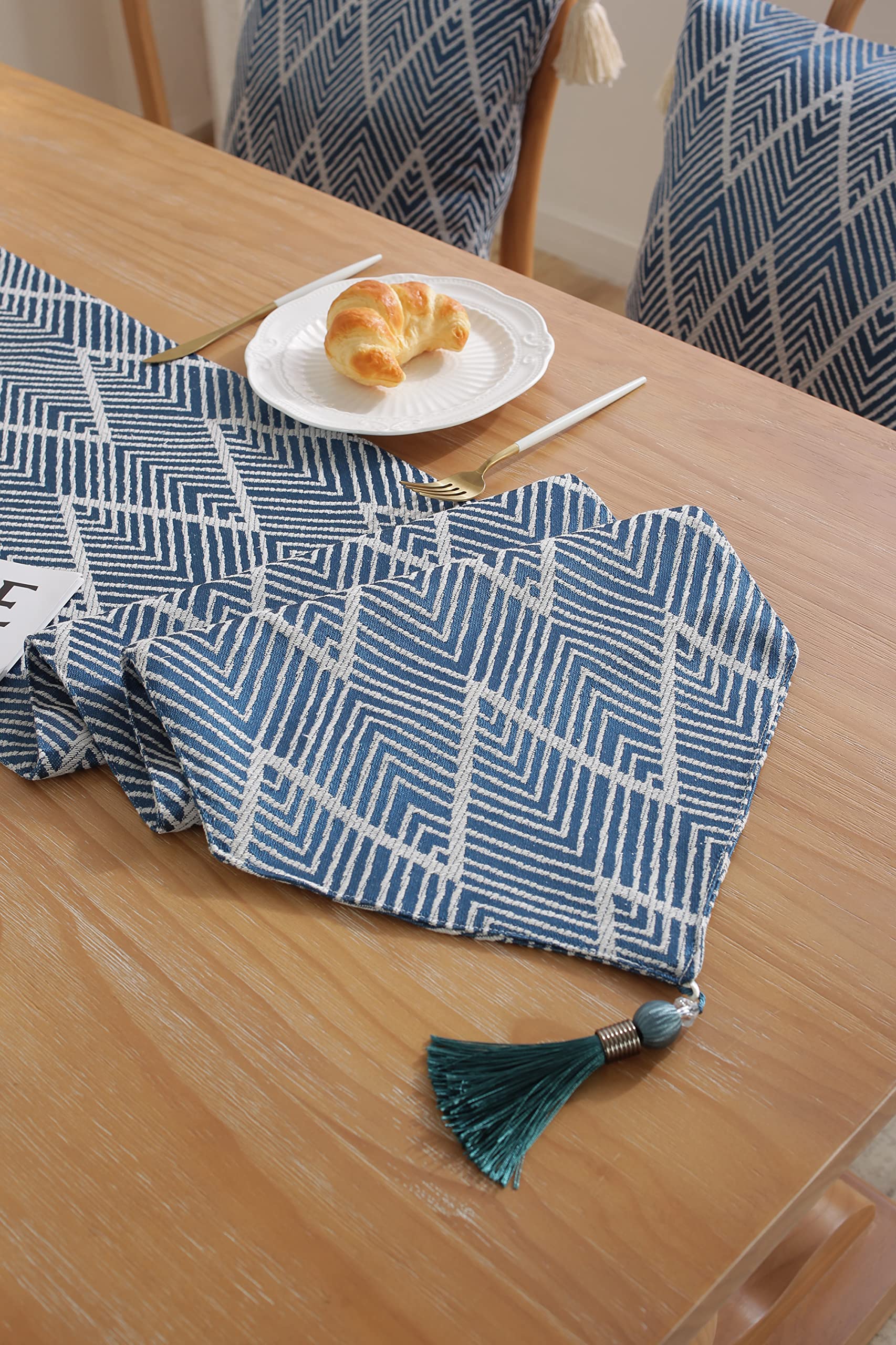 Pengcen Navy Blue and White Wavy Stripes Table Runners,Polyester