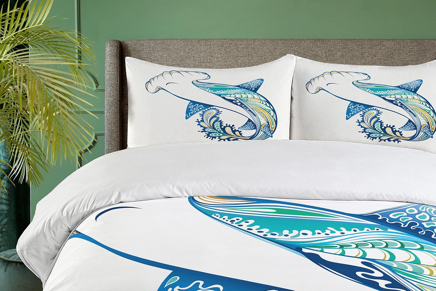 Ambesonne Abstract Duvet Cover Set, Hammer Head Shark Ornate Underwater Sea Oceanic Life Animals Marine Theme, Decorative 3 Piece Bedding Set with 2 Pillow Shams, Queen Size, Blue Aqua Queen Blue Aqua