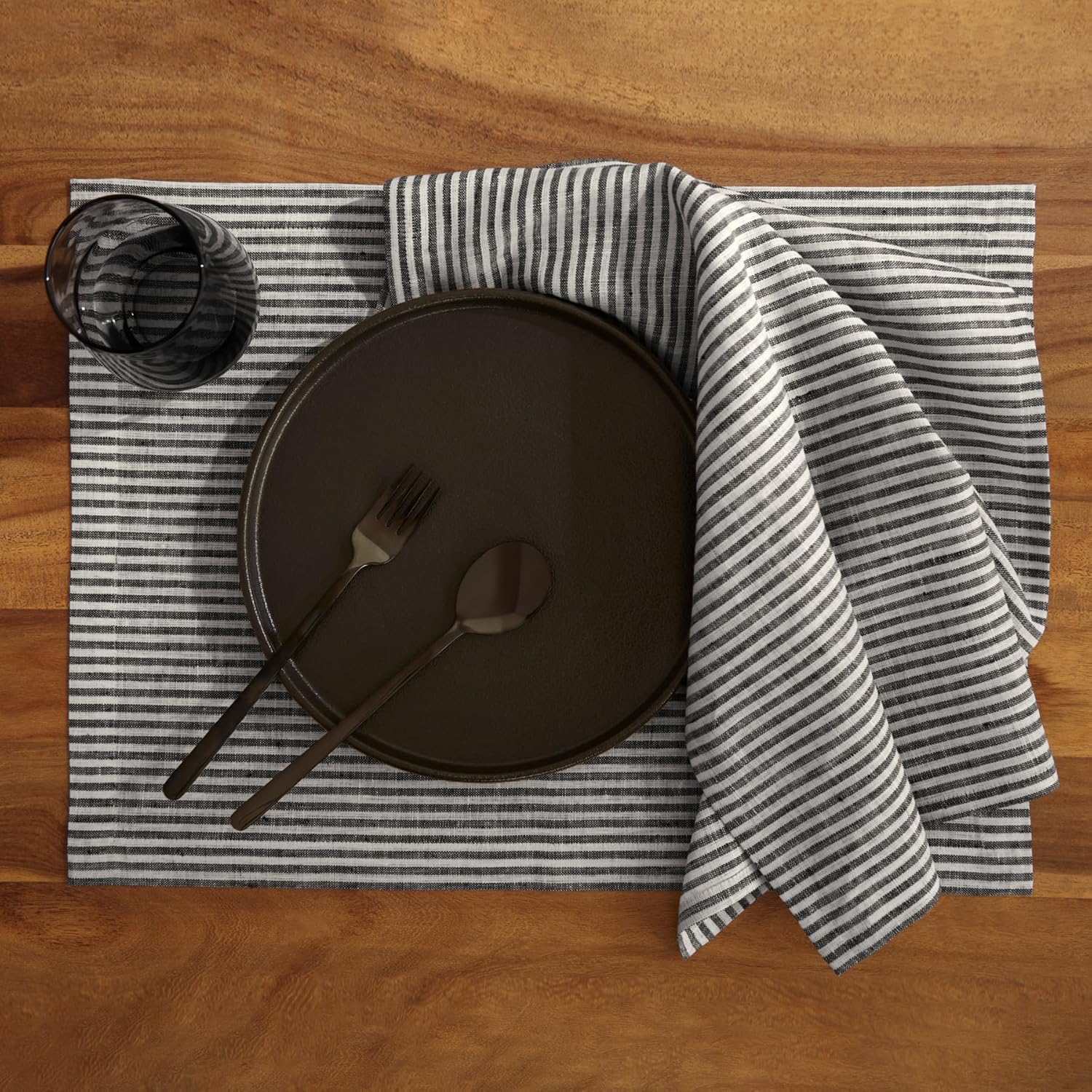 Solino Home Linen Cloth Napkins Set of 4-100% Pure Linen Black and White Dinner Napkins 20 x 20 Inch for Spring, Summer, Mothers Day - Narrow Stripe, Handcrafted and Machine Washable