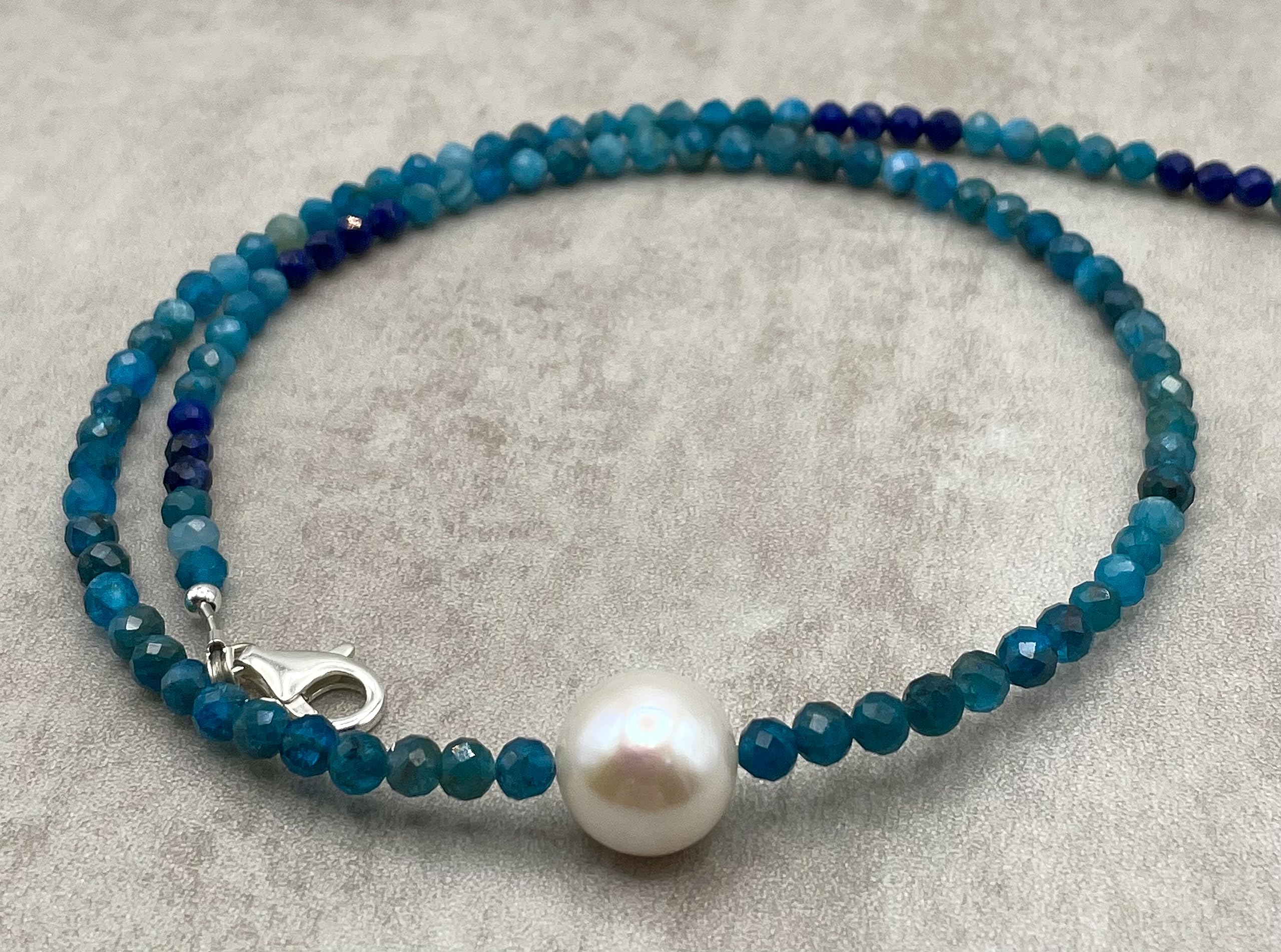 Collana con Apatite Blu e Perla Bianca Naturale, Girocollo con Piccole Pietre, Argento 925, Gioielli Italiani, Bijoux Estate, Made in Italy