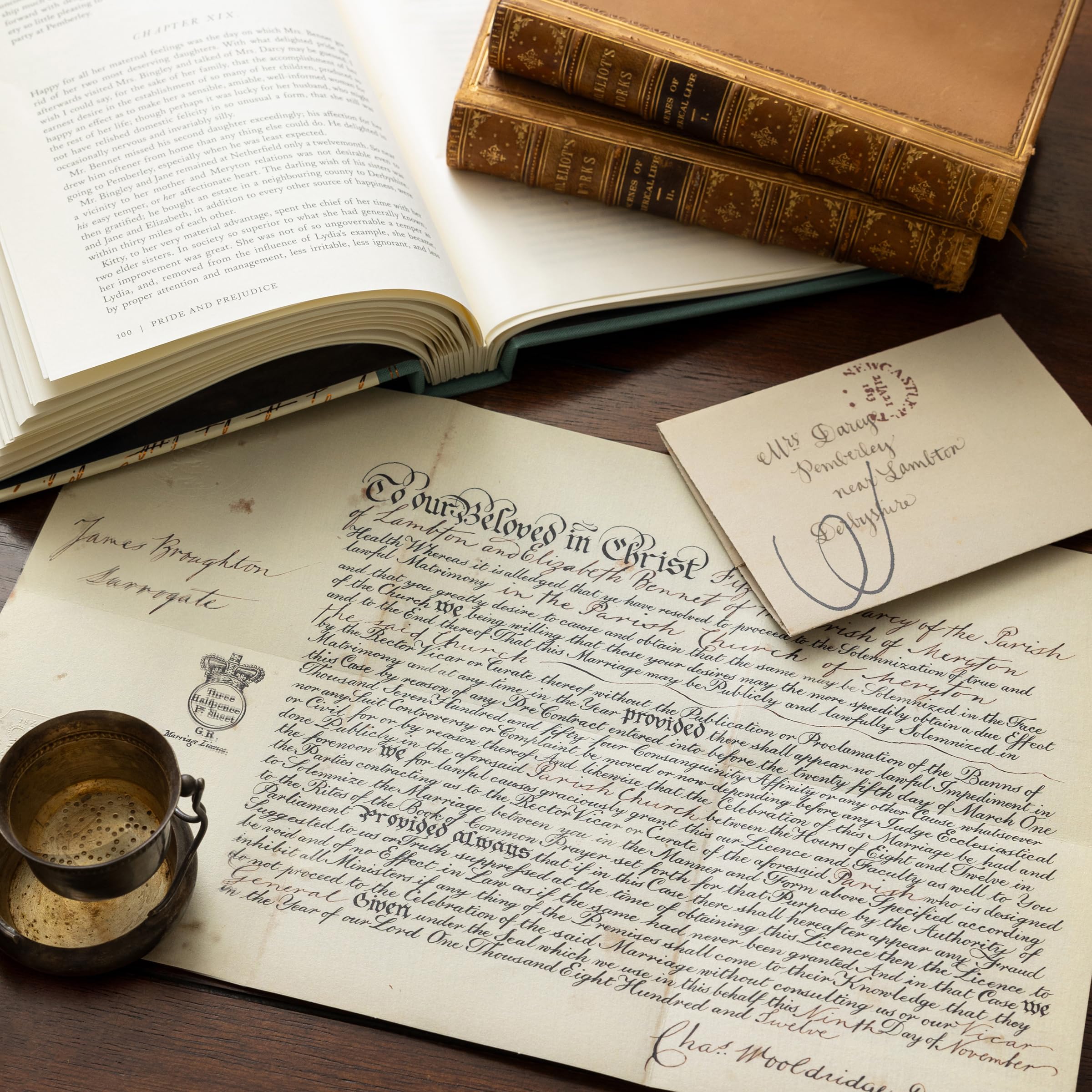 Pride and Prejudice (Collector’s edition): The Complete Novel, Featuring the Characters’ Letters and Papers, Written and Folded by Hand