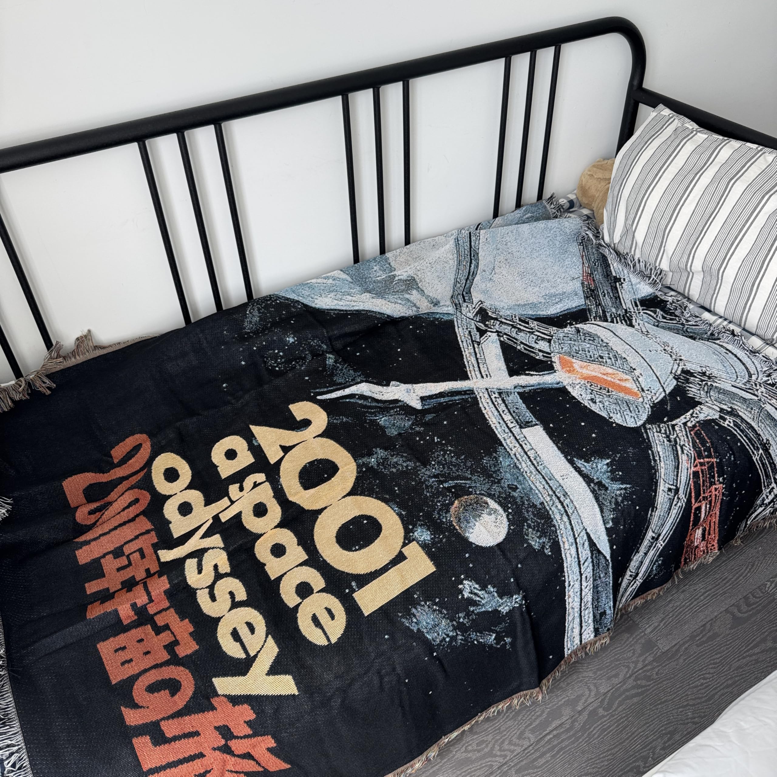 Amazon｜2001年宇宙の旅 映画 ブランケットラグ 130X160cm｜ソファ