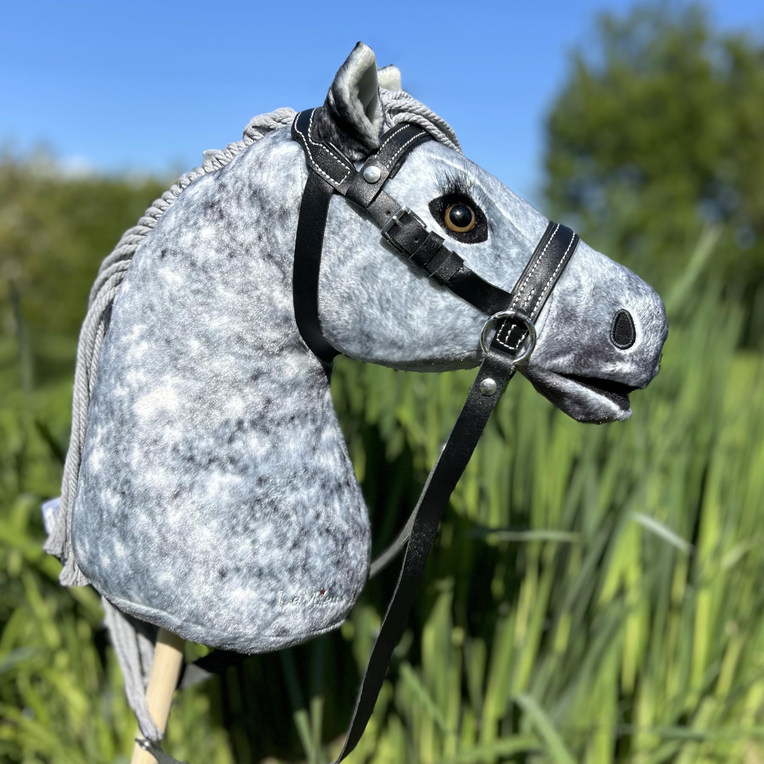 Hobby Horse Ethologisches Trensennetz schwarz für Hobby Horse Größe A3 und A4 verstellbar durch Schnalle Kunstleder mit weißen Nähten