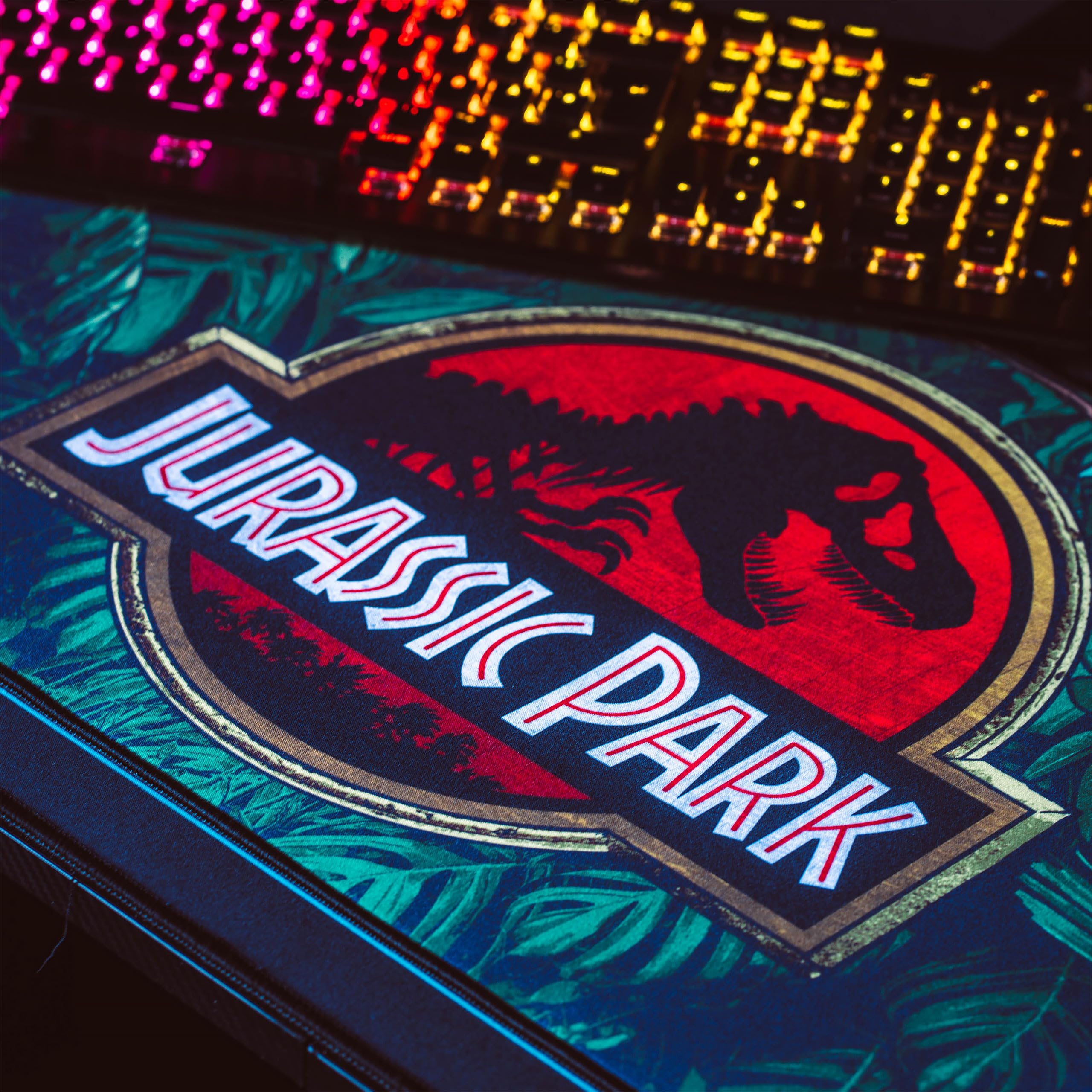 Elbenwald Tapis de souris de jeu XXL avec dragons en toute simplicité, Super Mario, Zelda et plus - 80 x 35 x 0,4 cm - Imperméable et antidérapant (Jurassic Park)