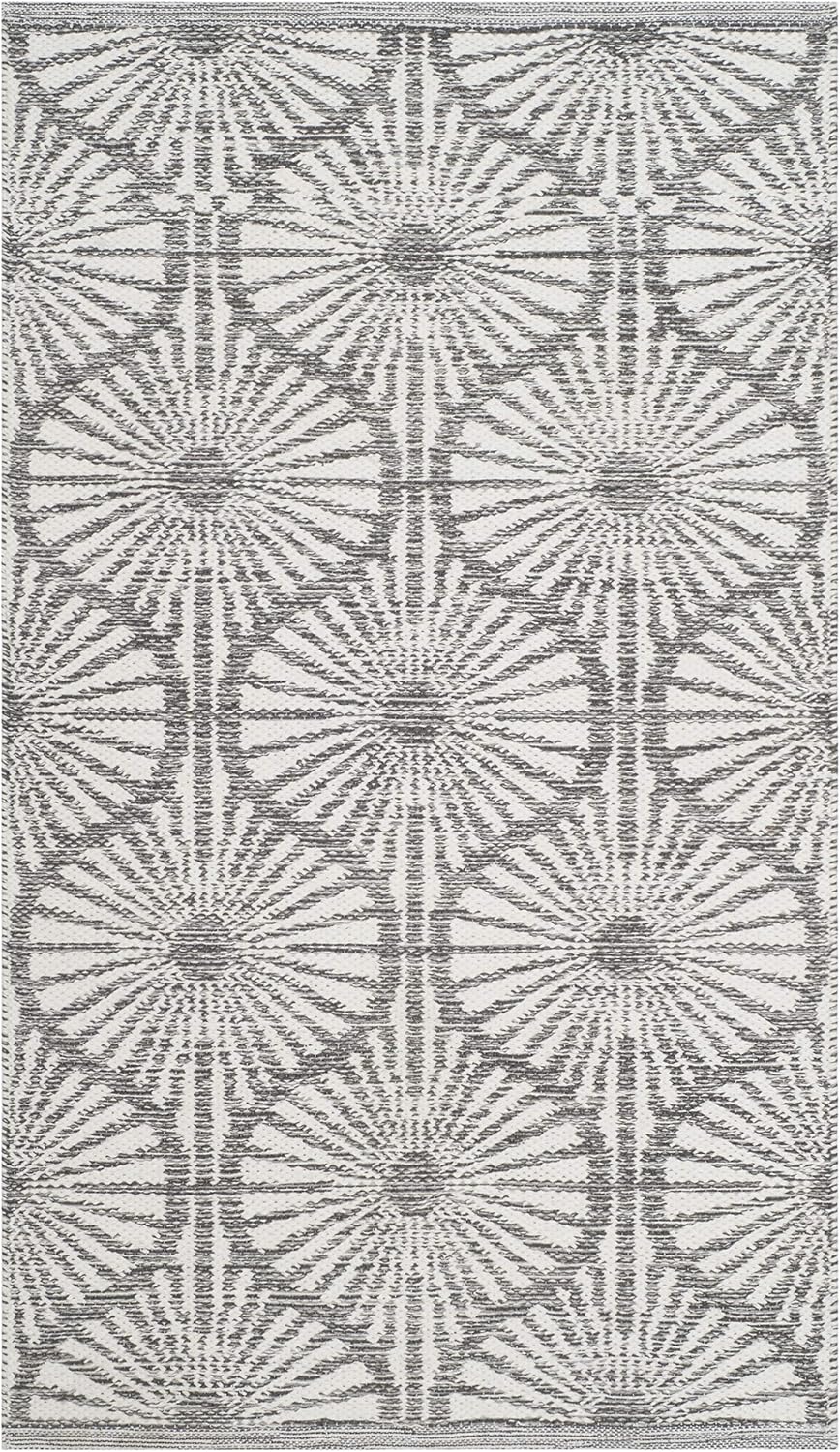 SAFAVIEH Montauk Collection Accent Rug - 2'3" x 3'9", Charcoal & Ivory, Handmade Cotton, Ideal for High Traffic Areas in Entryway, Living Room, Bedroom (MTK606J)