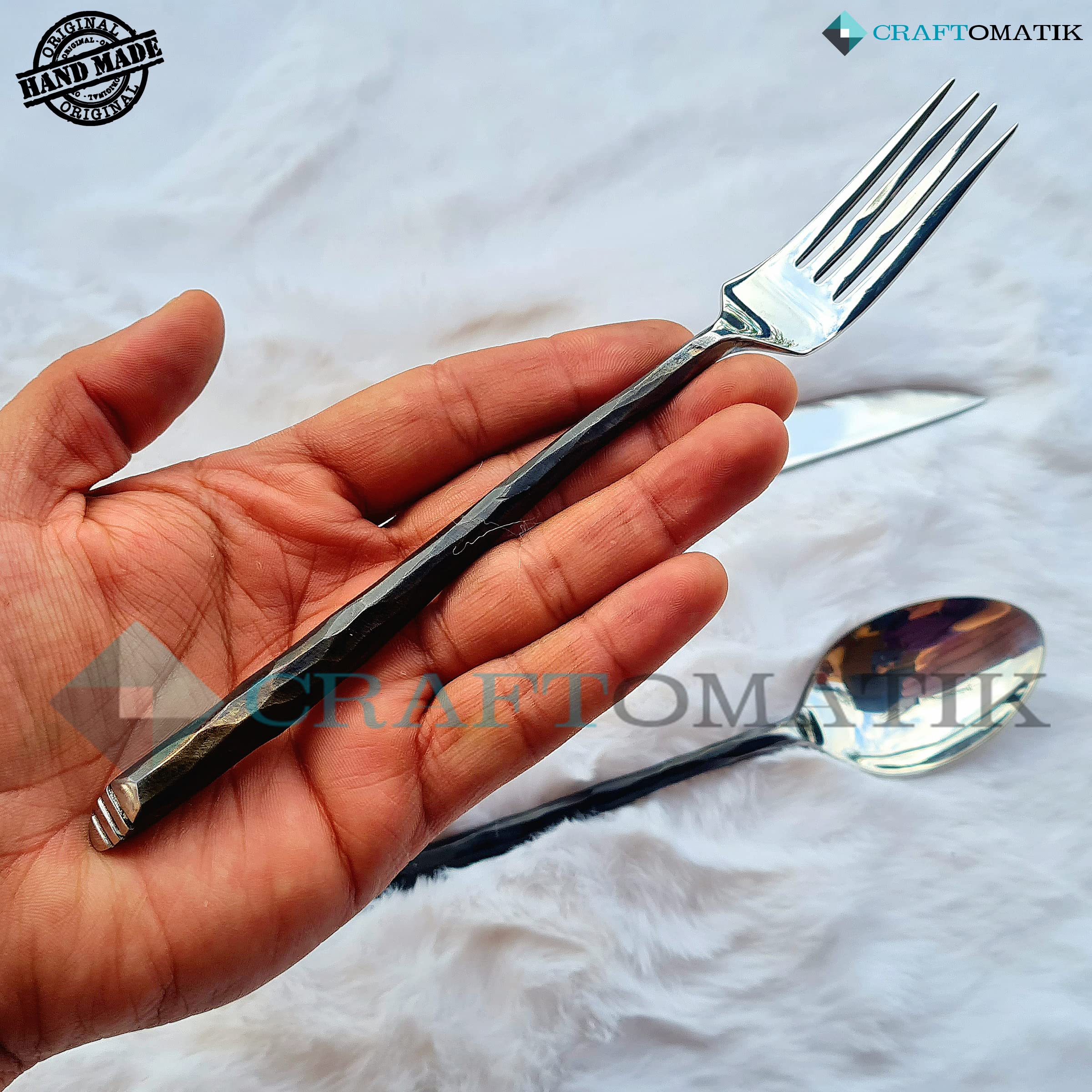 Handgeschmiedetes Besteckset im Mittelalterlichen Stil | 3-teilig (Messer, Gabel, Löffel) mit Ledertasche | Küche, Camping & Grill Geschenkset | HFTC04x