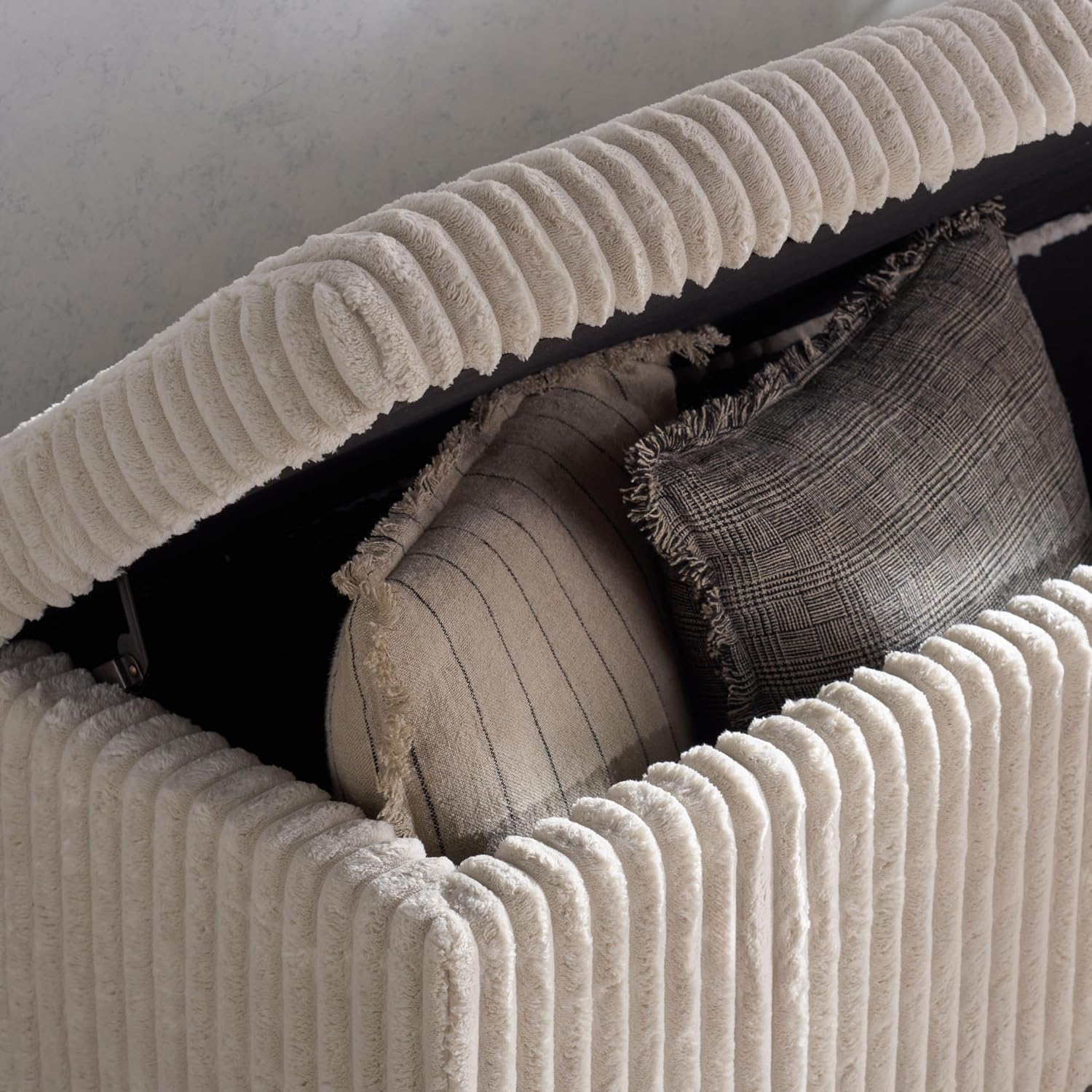 SAFAVIEH Couture Collection - Lynzie Ivory Corduroy Storage Bench, Channel Tufted Upholstered Seat with Hidden Storage, Modern Accent Furniture (SFV6114A)