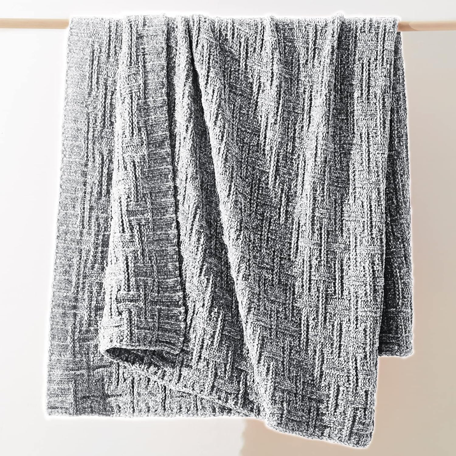 RUDONG M Dark Grey Chenille Knit Throw Blanket, Cozy Soft Cable Knitted Blankets, Warm Chenille Knitted Blanket for All Seasons, Textured Fluffy Throw Blanket for Couch, Bed, Sofa, 60"x 80"