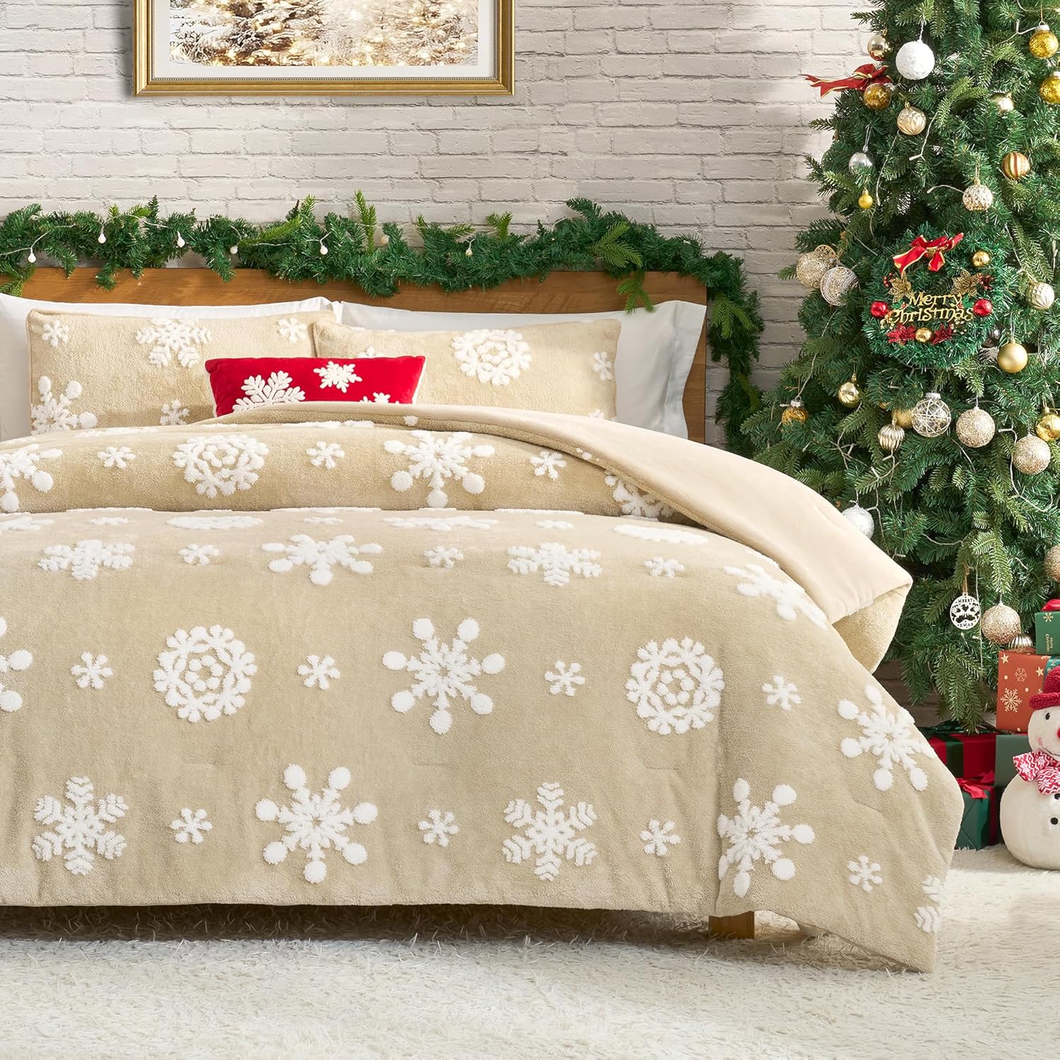 Amelie Home Christmas Comforter Set King, Beige Snowflake Comforter Set, Super Soft Fluffy Fleece Bedding Set for Winter, 3 Pieces, 1 Cozy Comforter and 2 Pillowcases