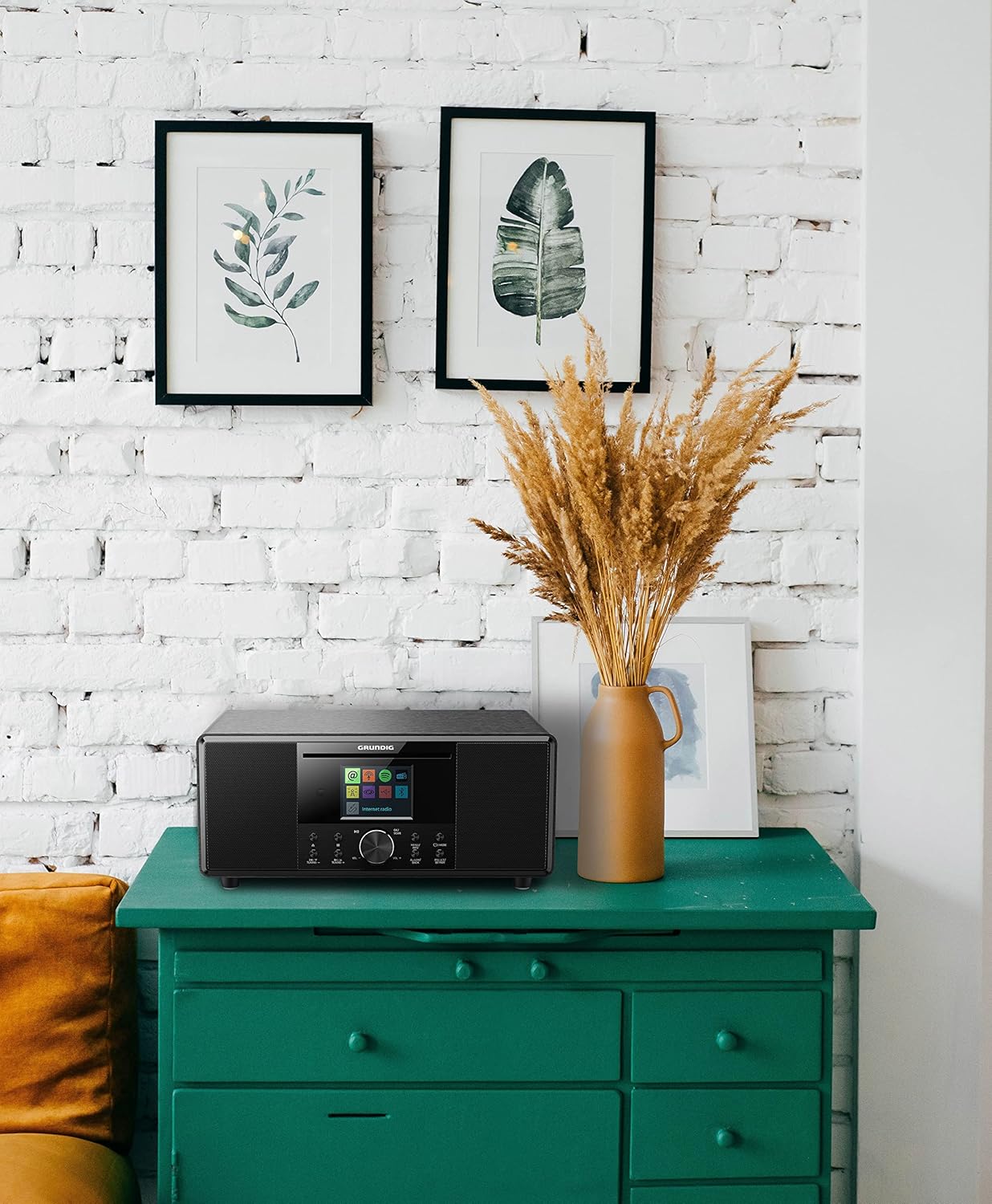 GRUNDIG DTR 4500 Micro Hi-Fi System in a living room setting