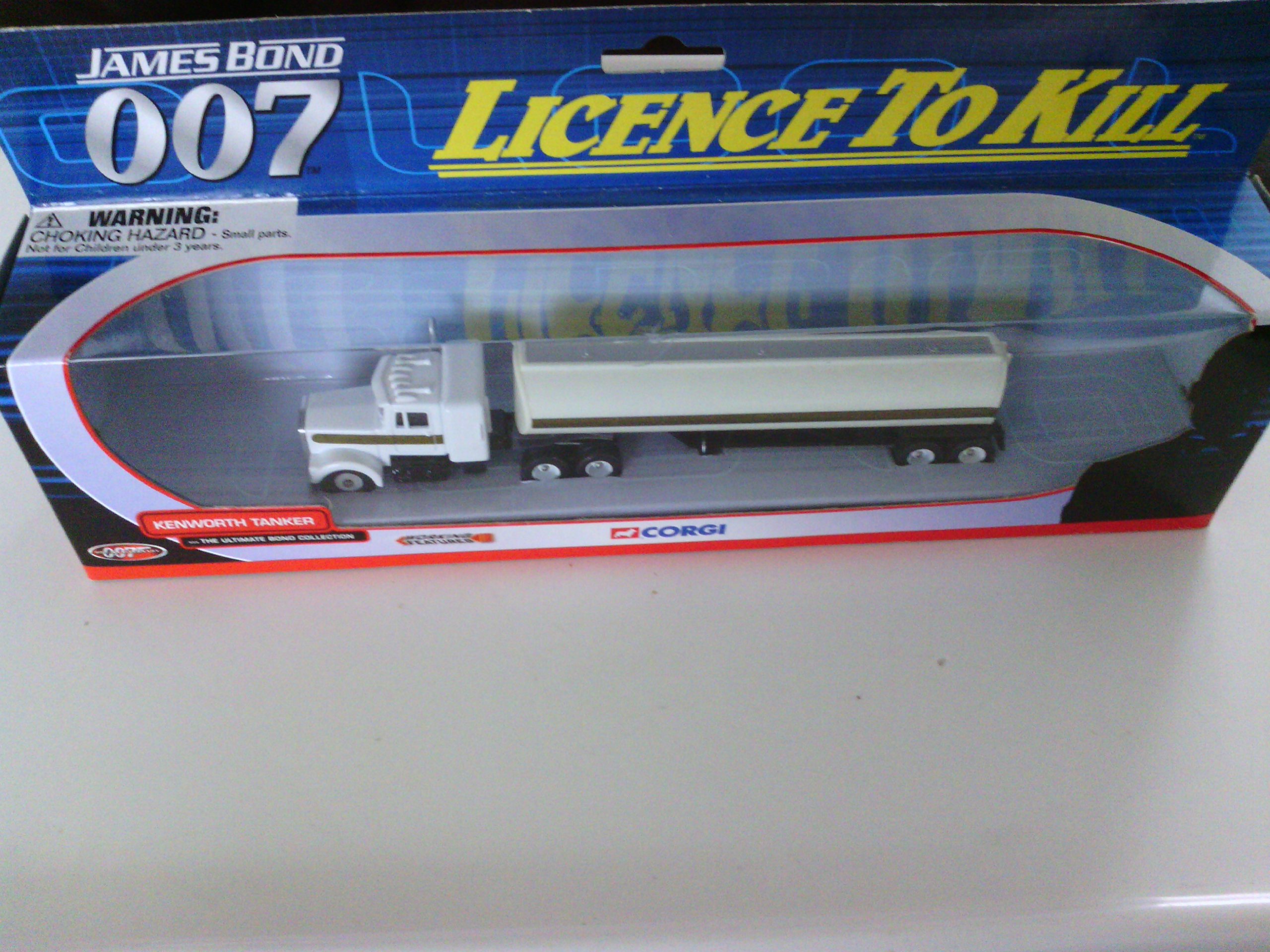 Buy james bond 007 Licence To Kill Kenworth Tanker the ultimate