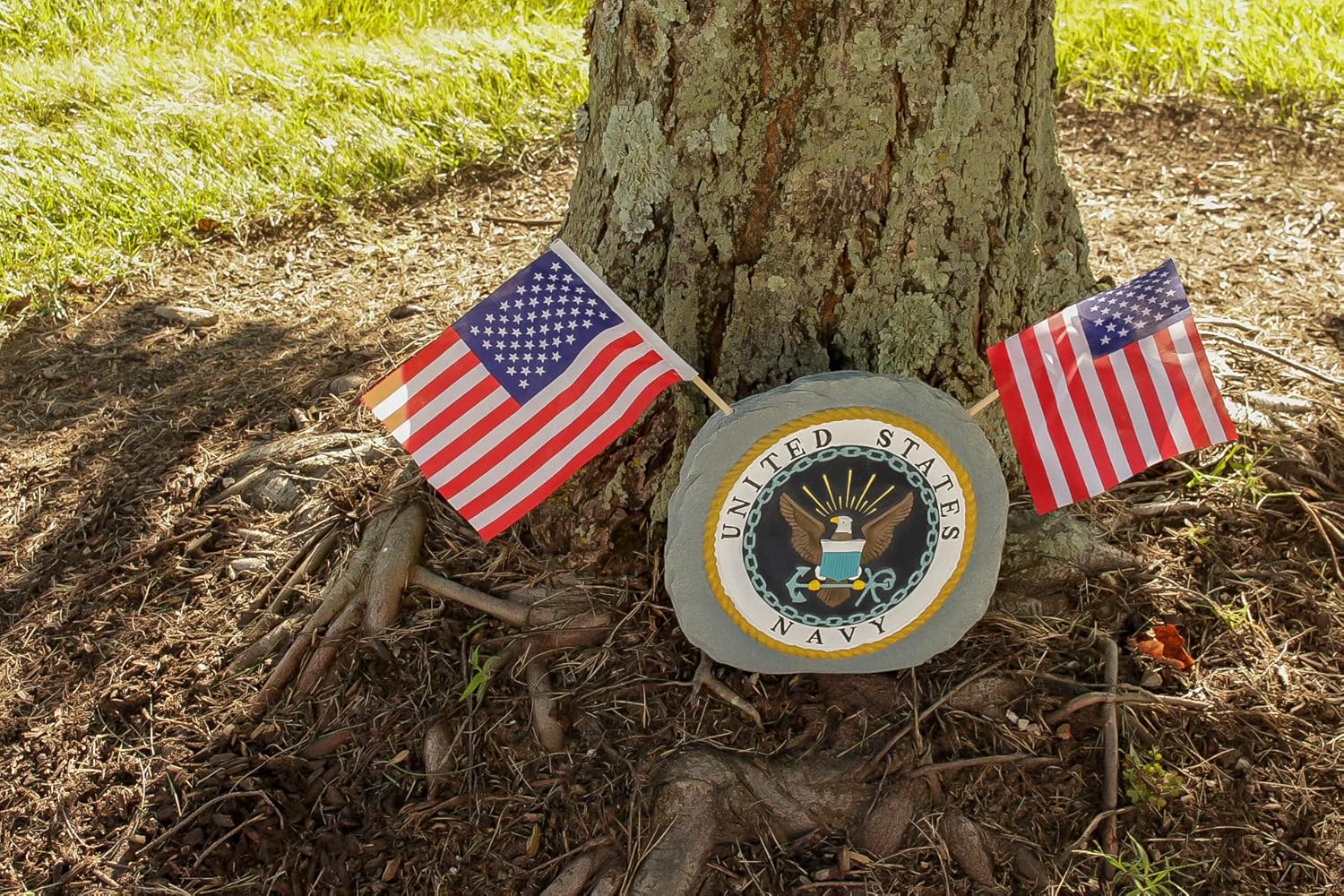 Red Carpet Studios Military Garden Stone with Flags, 10", United States Navy
