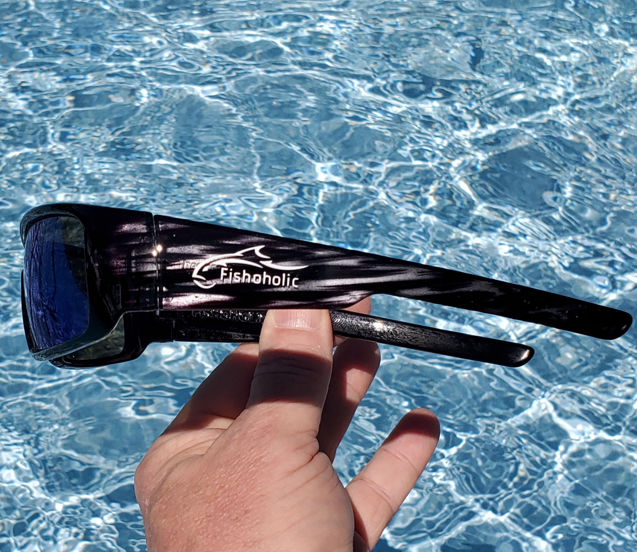 Fishoholic Gafas de sol polarizadas de pesca, rayas negras, UV400, funda y bolsa, gran regalo de pesca (BlkStk-BlueMrr)