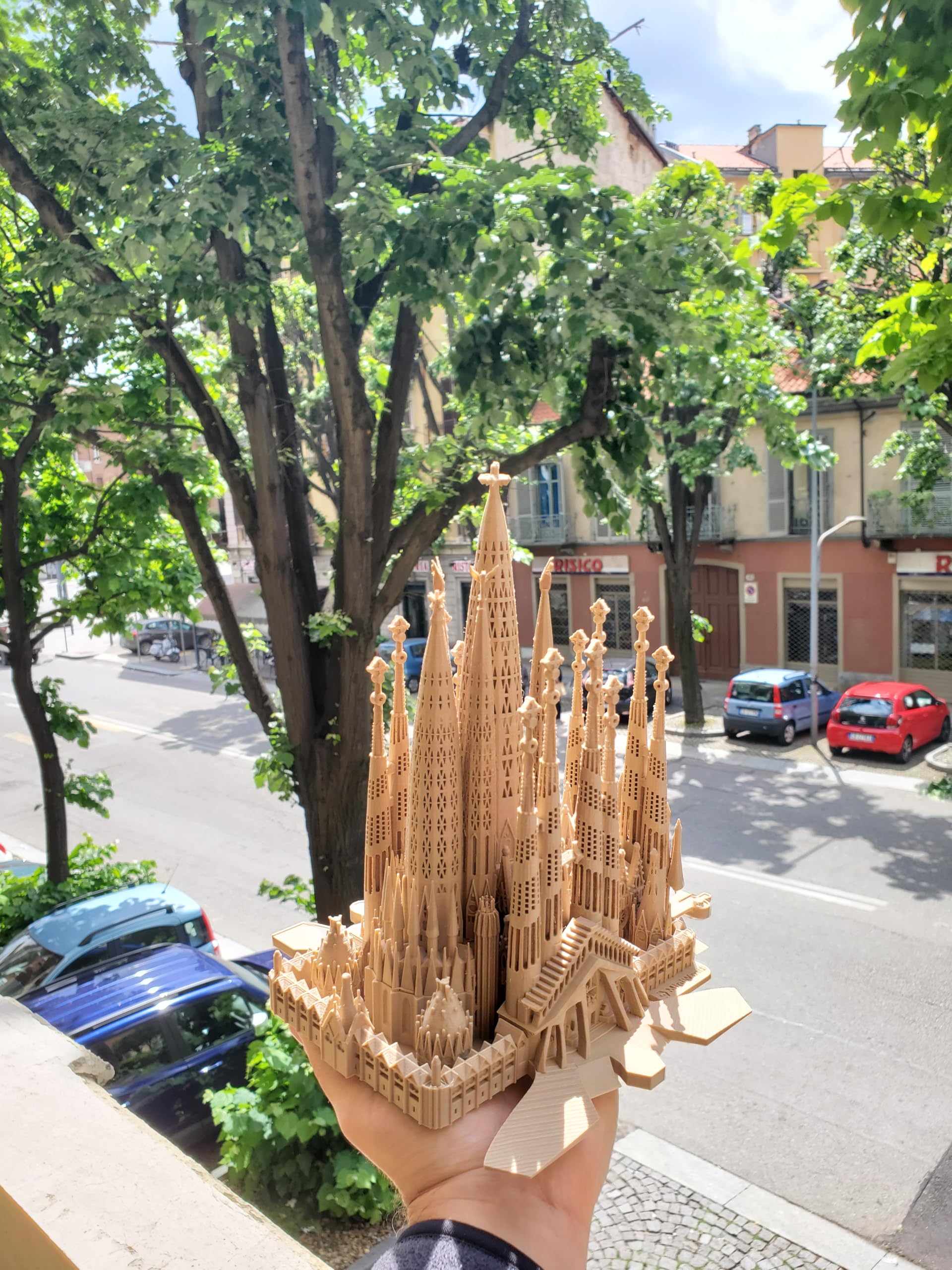 Generico Sagrada Familia, Barcelona Landmark Model, Architectural Sagrada Familia Model, Unique Barcelona Souvenir, Artistic Sagrada Model