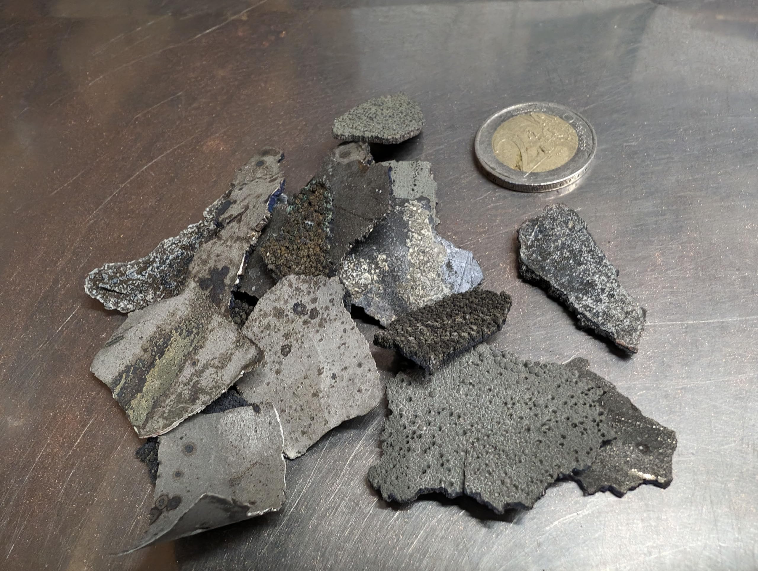 Cobalt Flakes métal pur Co 99,7 % Element 27 sous forme de flocons en emballage de 5 000 g