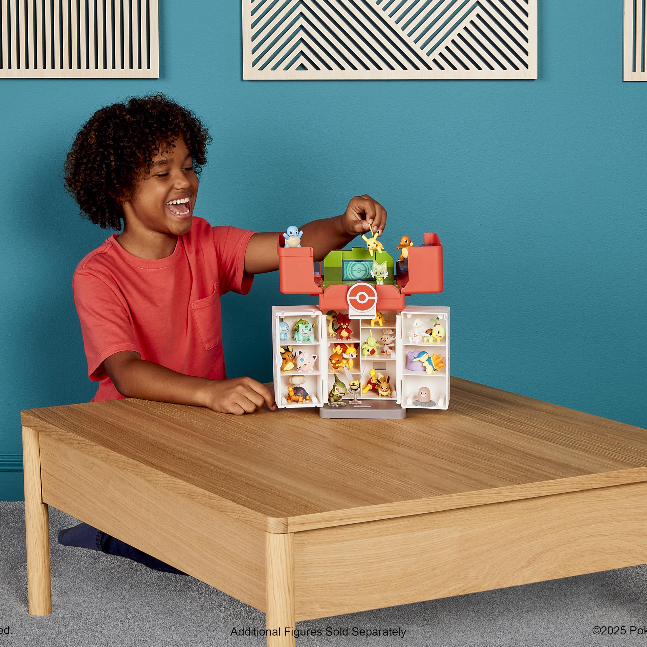 Pokémon PKW4048 - Play 'N' Display Set – Tragbares Spielset mit Kampfarena und 2 Kampffiguren