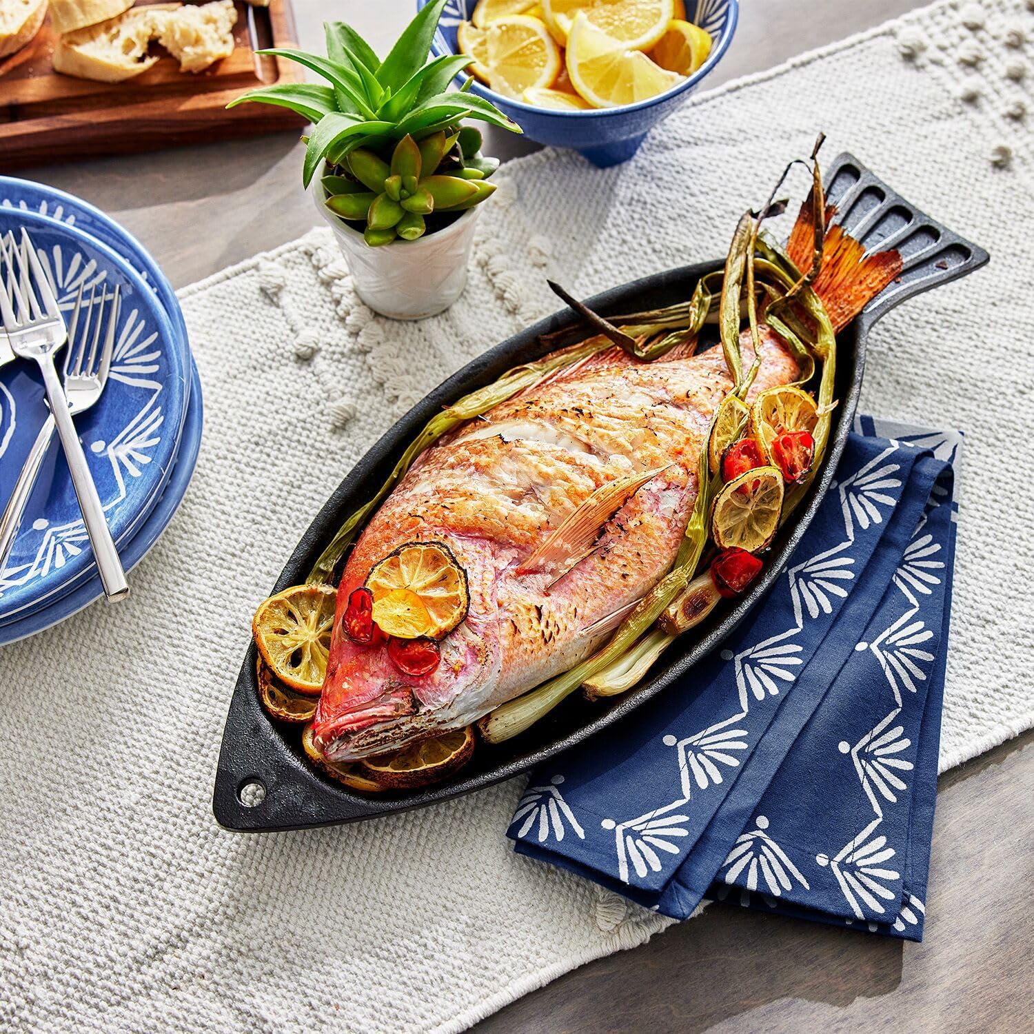 Sur La Table Cast Iron Fish Pan – Pre-Seasoned Grill-to-Table Cookware for Whole or Filleted Fish, Decorative Shape, Even-Heating, Outdoor Grill
