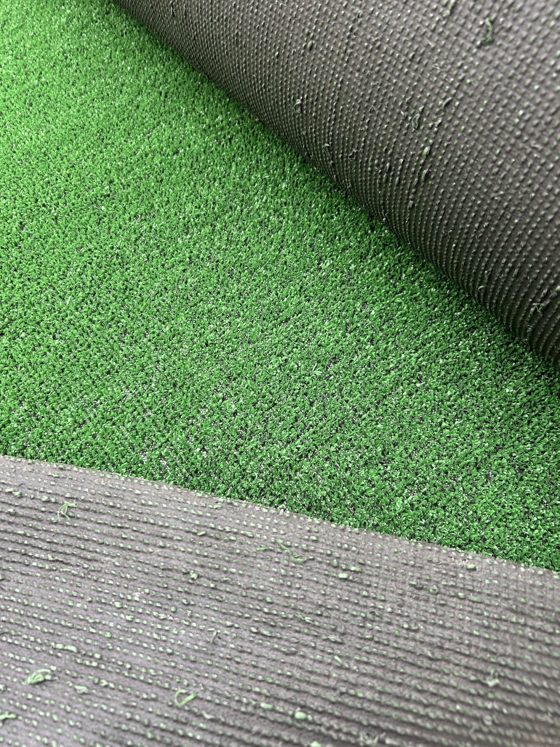 Erba Sintetica Made in Italy 7mm – Tappeto Prato Artificiale Drenante Antiscivolo per Terrazzo, Balcone, Giardino e Esterni – Facile da Posare – Vari Formati (2 x 3 metri)