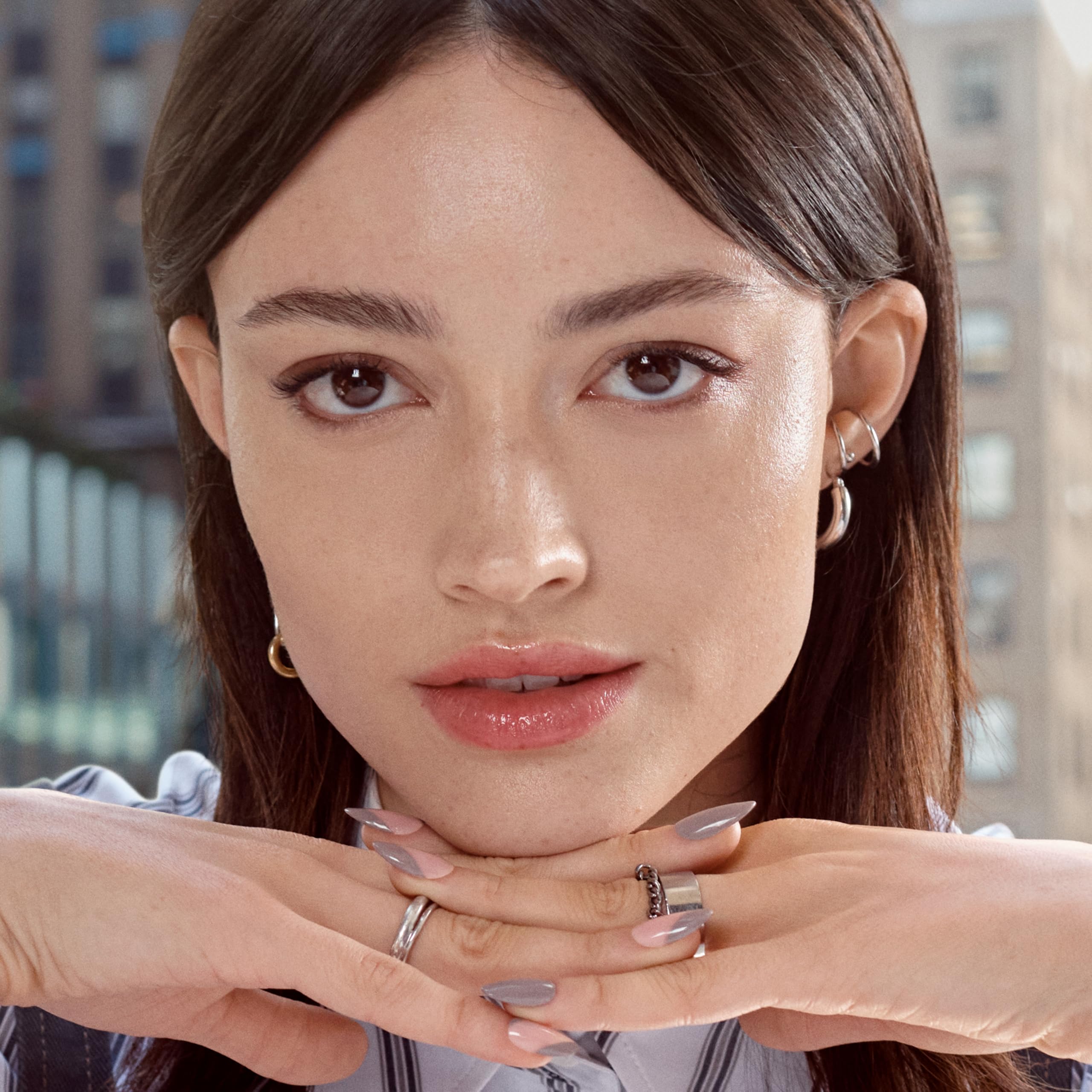 Maybelline New York korektor do twarzy Lifter Concealer, do wszystkich rodzajów skóry, formuła nawilżająca, z kofeiną i peptydami, odcień: 30, 11 ml