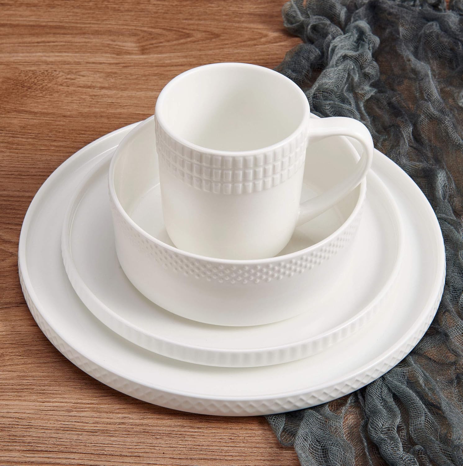 Mikasa Camila Bone China Lightweight Chip Resistant 16-Piece Dinnerware Set, Service For 4, White