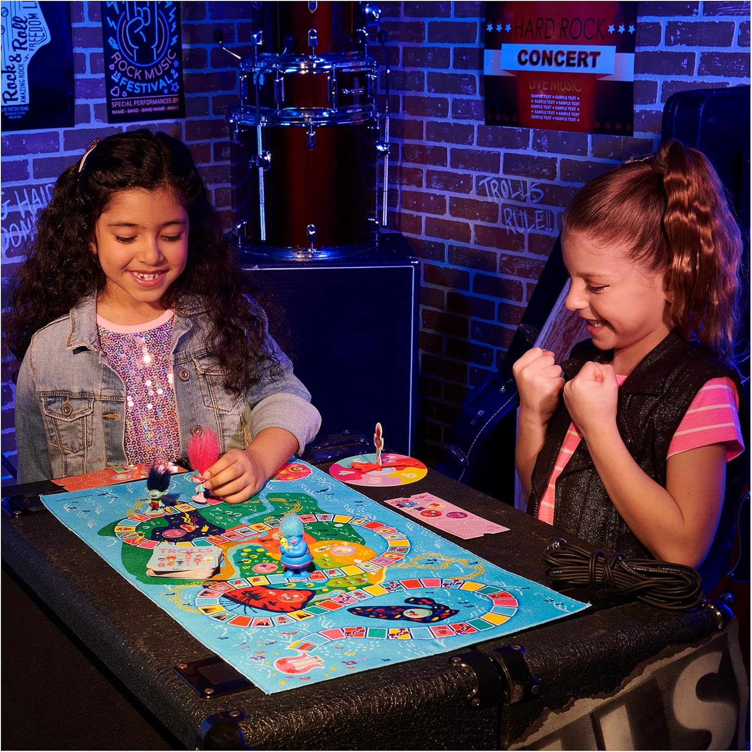 Spin Master Games Trolls World Tour Cooperative Strategy Board Game for Families and Kids Ages 5 and up