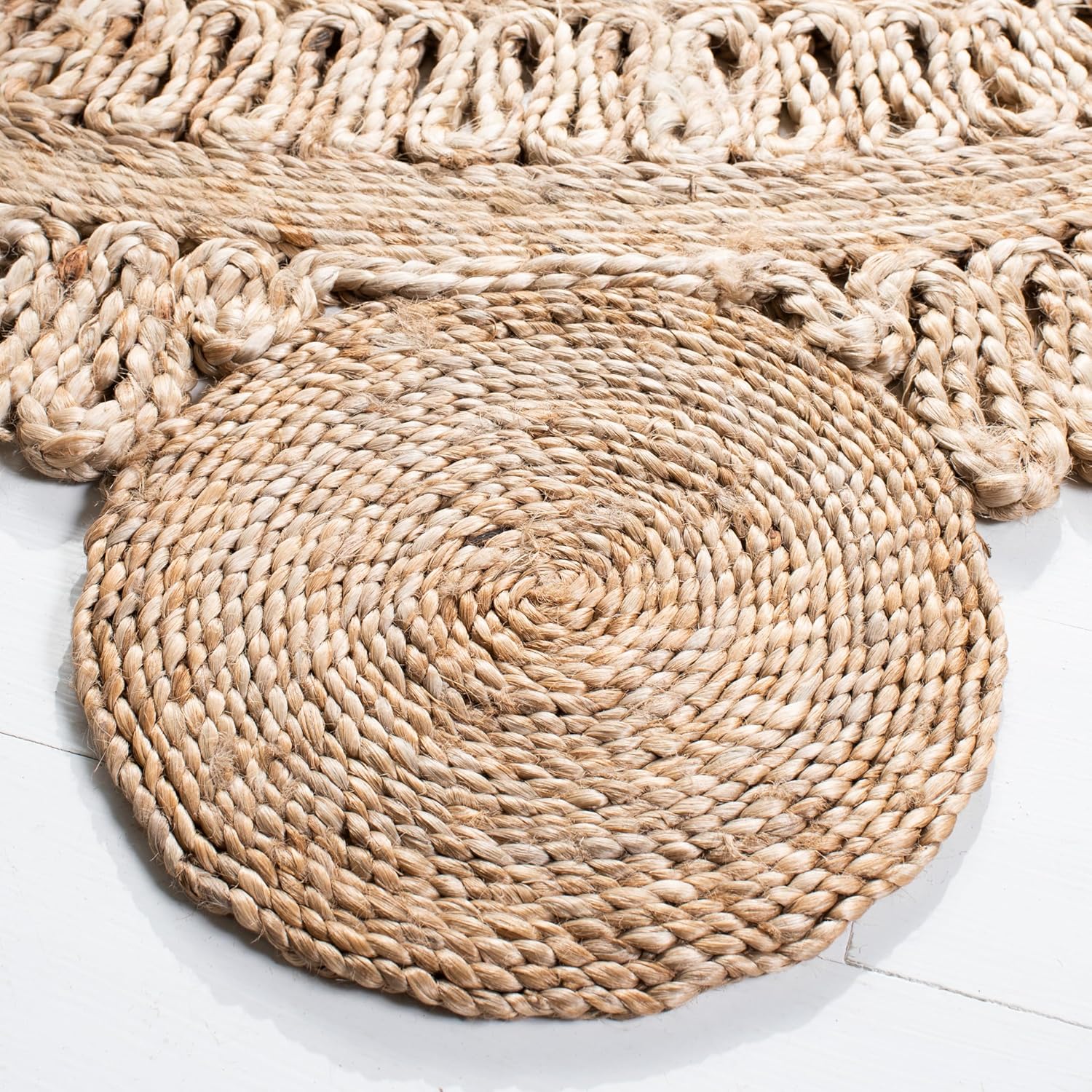 SAFAVIEH Natural Fiber Round Collection 3' Round Natural NF161A Handmade Boho Charm Farmhouse Jute Area Rug