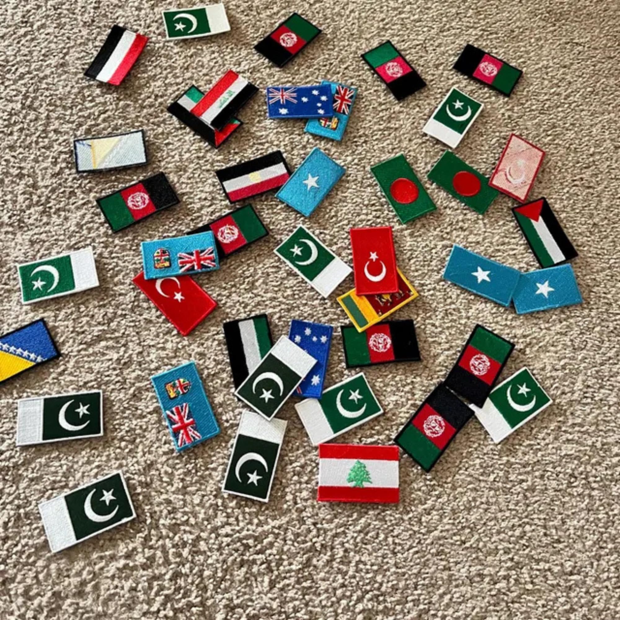 BeBuz Écusson Brodé à Thermocoller Ou à Coudre Sur Motif