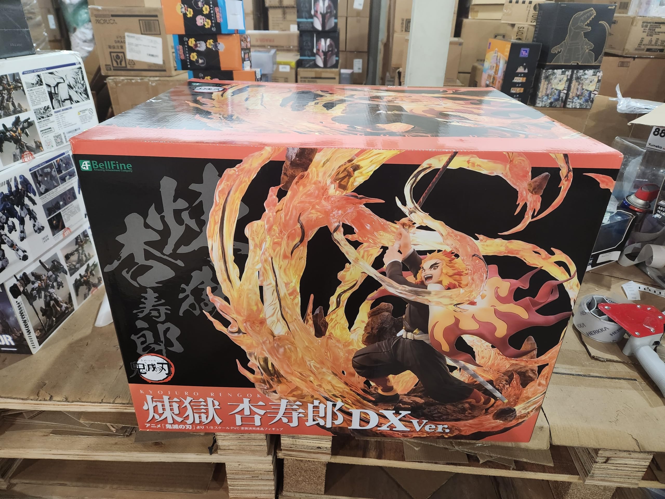 Amazon.com: Tina Art Kimetsu no Yaiba: Kyojuro Rengoku DX Ver 1/8