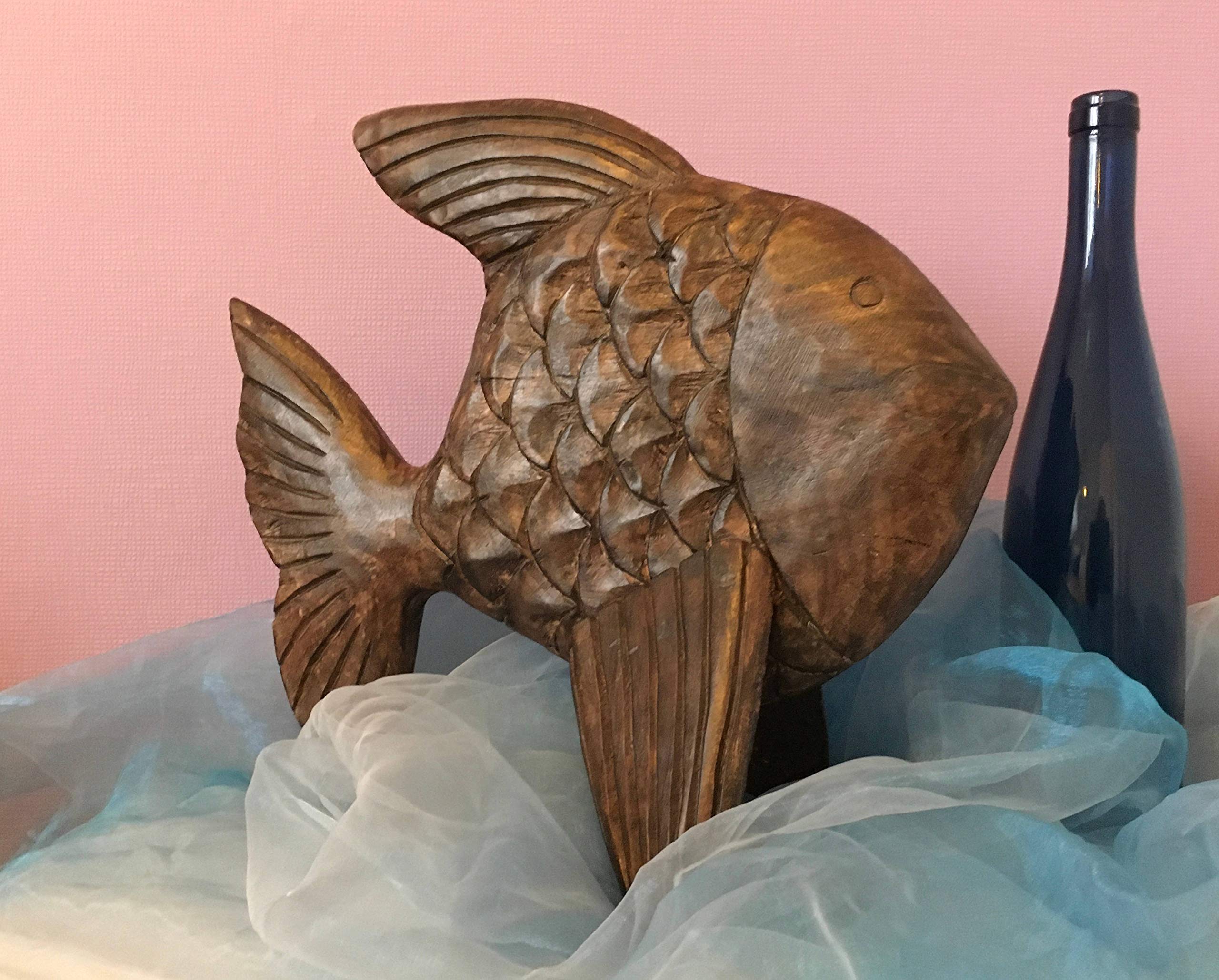 Moritz Fisch 34 cm braun – Mangoholz Skulptur maritim Deko Holzfisch modern | Handgeschnitztes Unikat aus Naturholz, maritimer Blickfang für Wohnzimmer, Bad oder Flur, Geschenk für Meerfreunde