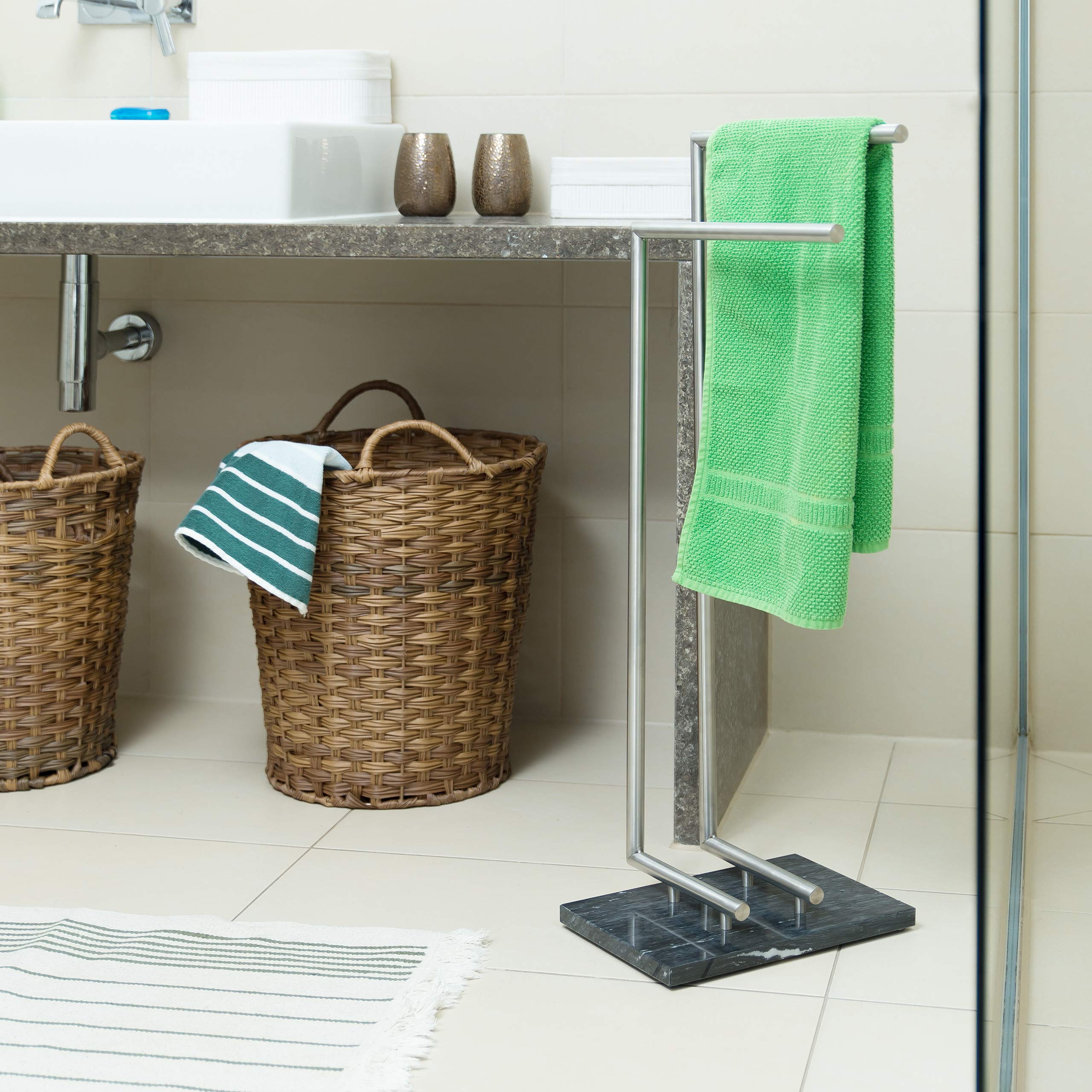 Relaxdays Portasciugamani da Terra, Piantana, per Bagno e Cucina, Marmo e Acciaio, 84x34x30 cm, PIERRE, Argentato Nero