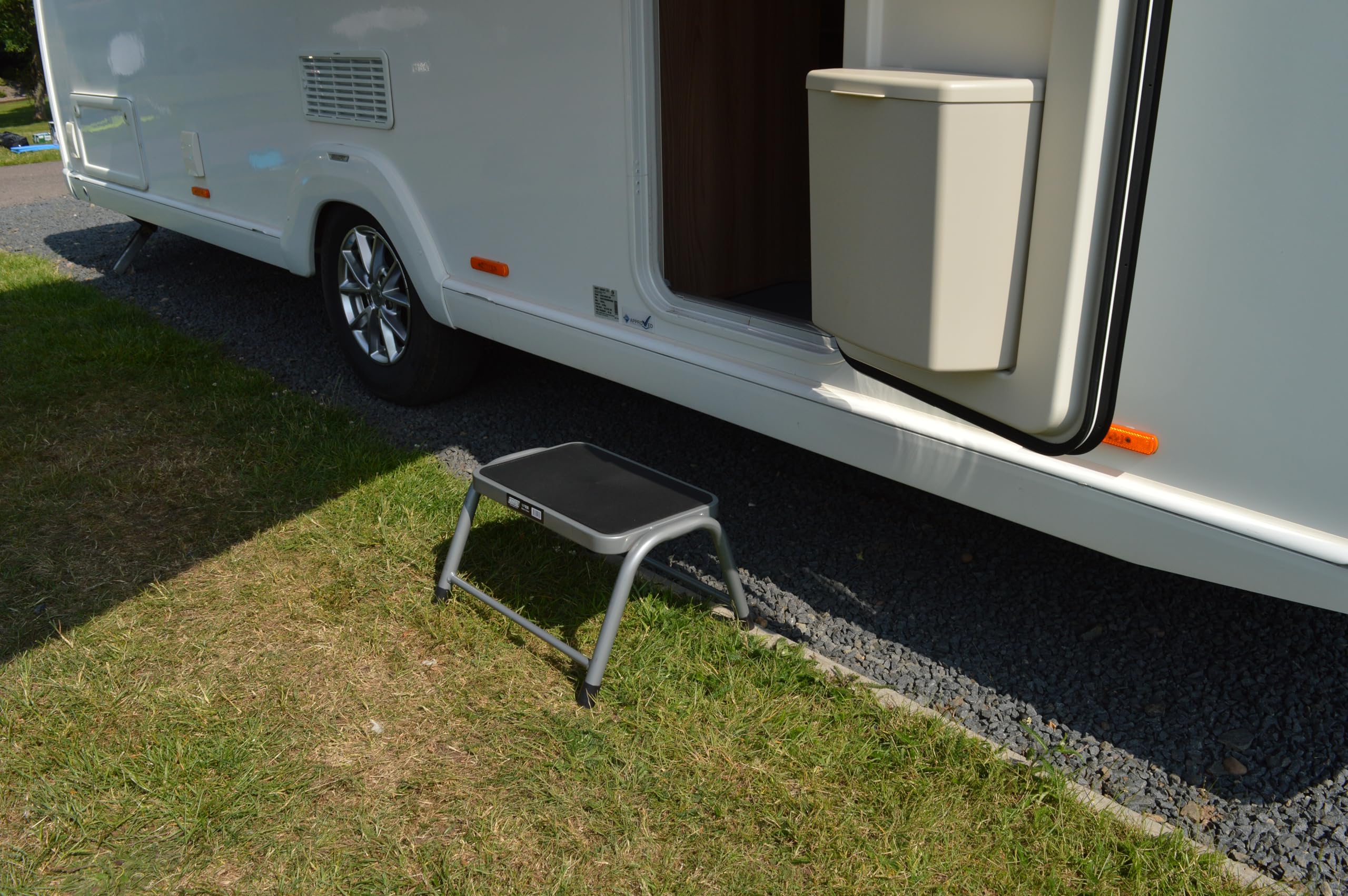 Maypole 538 - Peldaño de Acero para caravanas