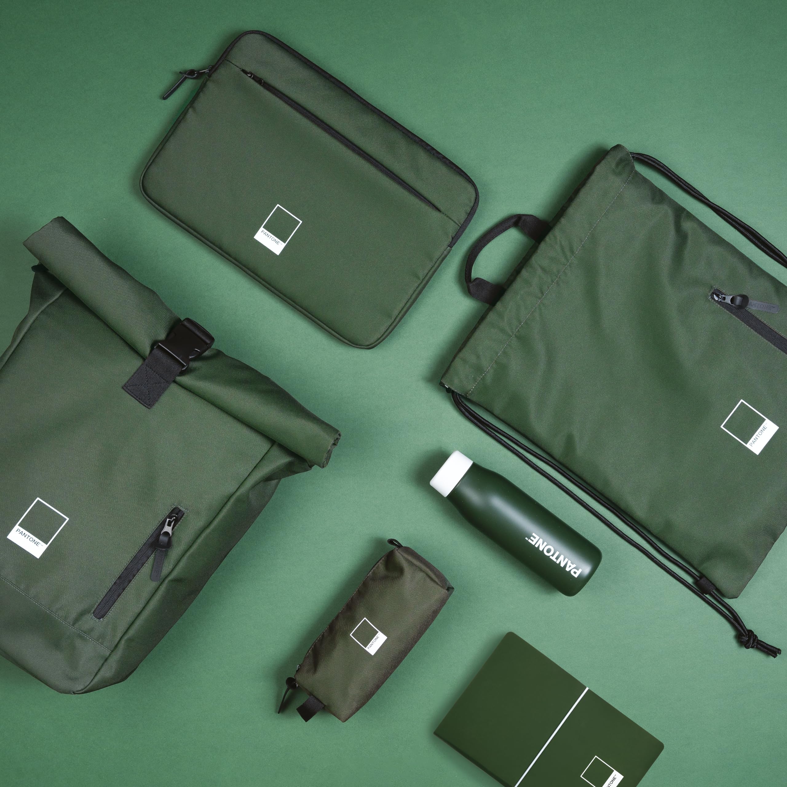 PANTONE™ Urban - uniwersalna torba sportowa 51 x 35,5 cm 16 cm wytrzymały poliester, torba gimnastyczna dla mężczyzn i kobiet ze sznurkiem, torba gimnastyczna i torba podróżna z kieszenią na suwak i