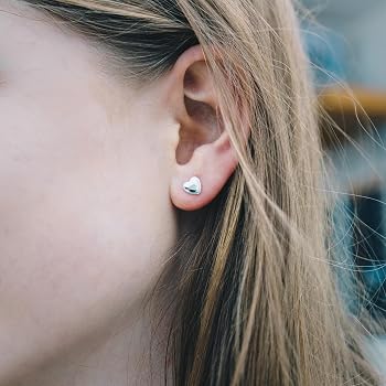 Orecchini con citazione in argento sterling - Ci vuole un grande cuore per plasmare una piccola mente - Italia