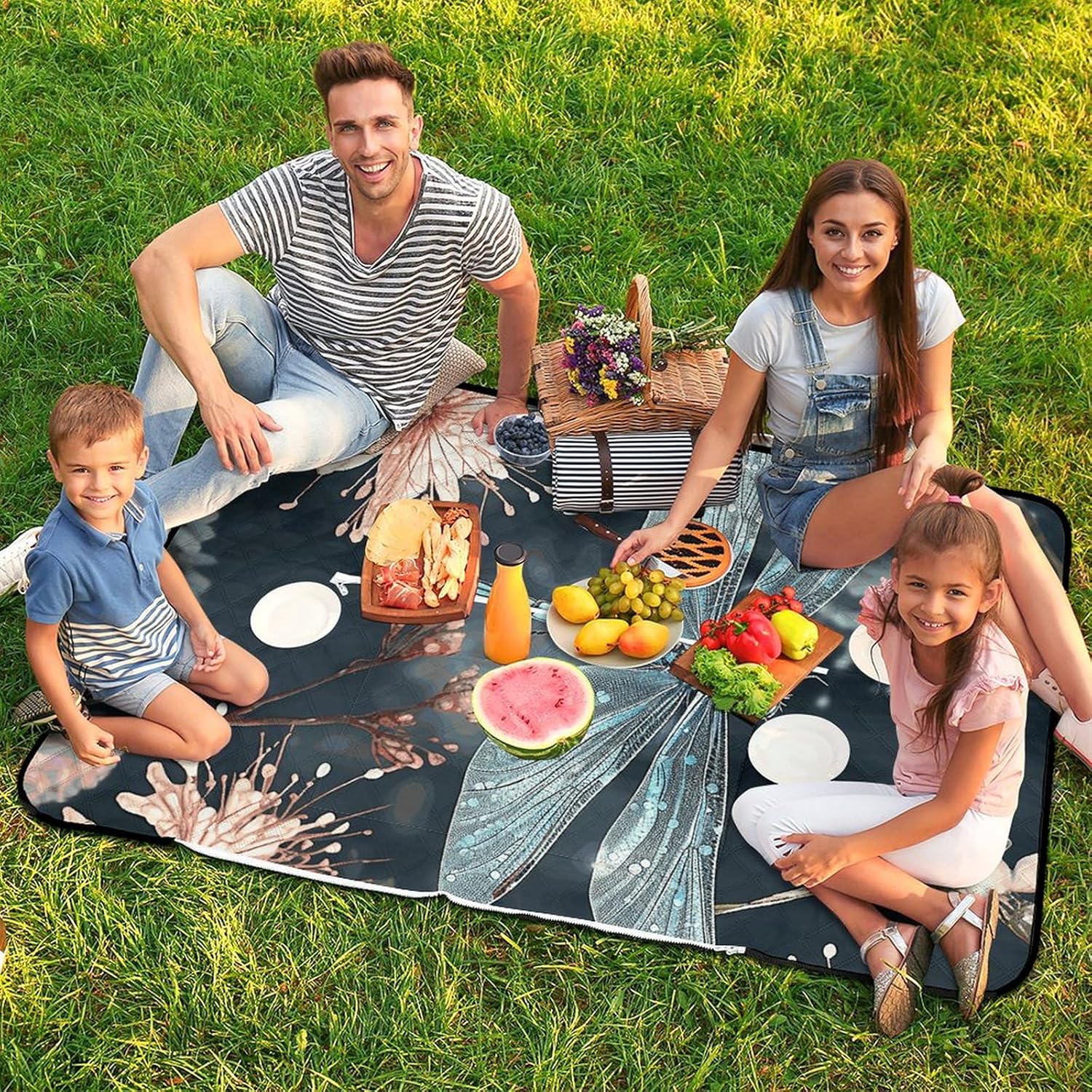 Picnic Blankets Waterproof and Foldable Picnic Beach Mat Portable Dragonfly Flower Camping Blanket for Camping, Park, Beach