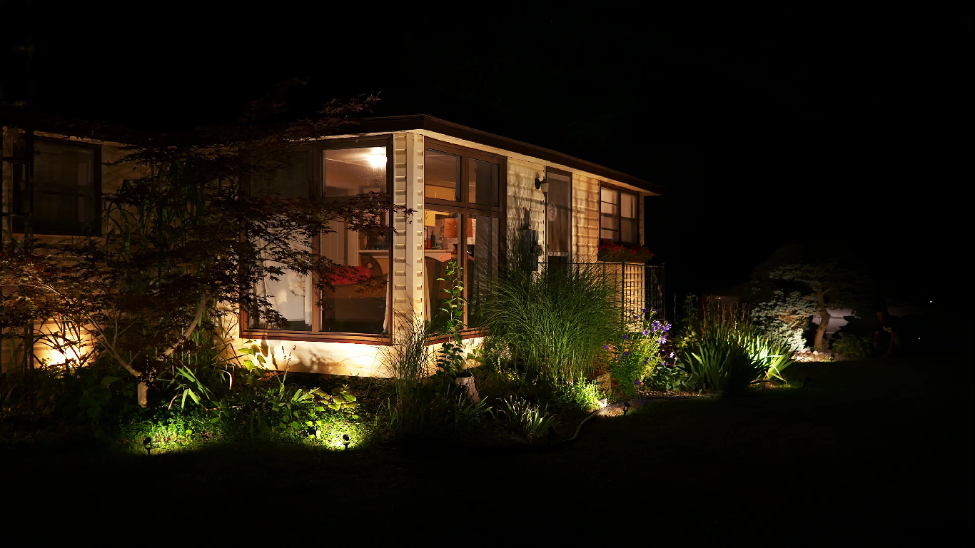 SUNTHIN Outdoor Landscape Lighting, 4 Pack Outdoor Spot Lights