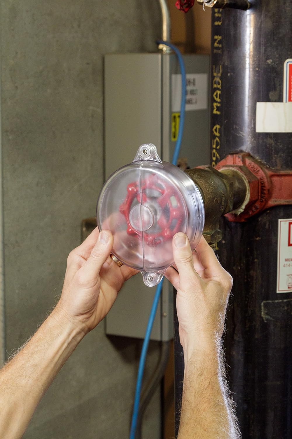 Brady 145581 Gate Valve Lockout Device, 3.1" Diameter, Styrene Acrylonitrile, 1.4" Height, 4.7" Wide, 4.7" Length