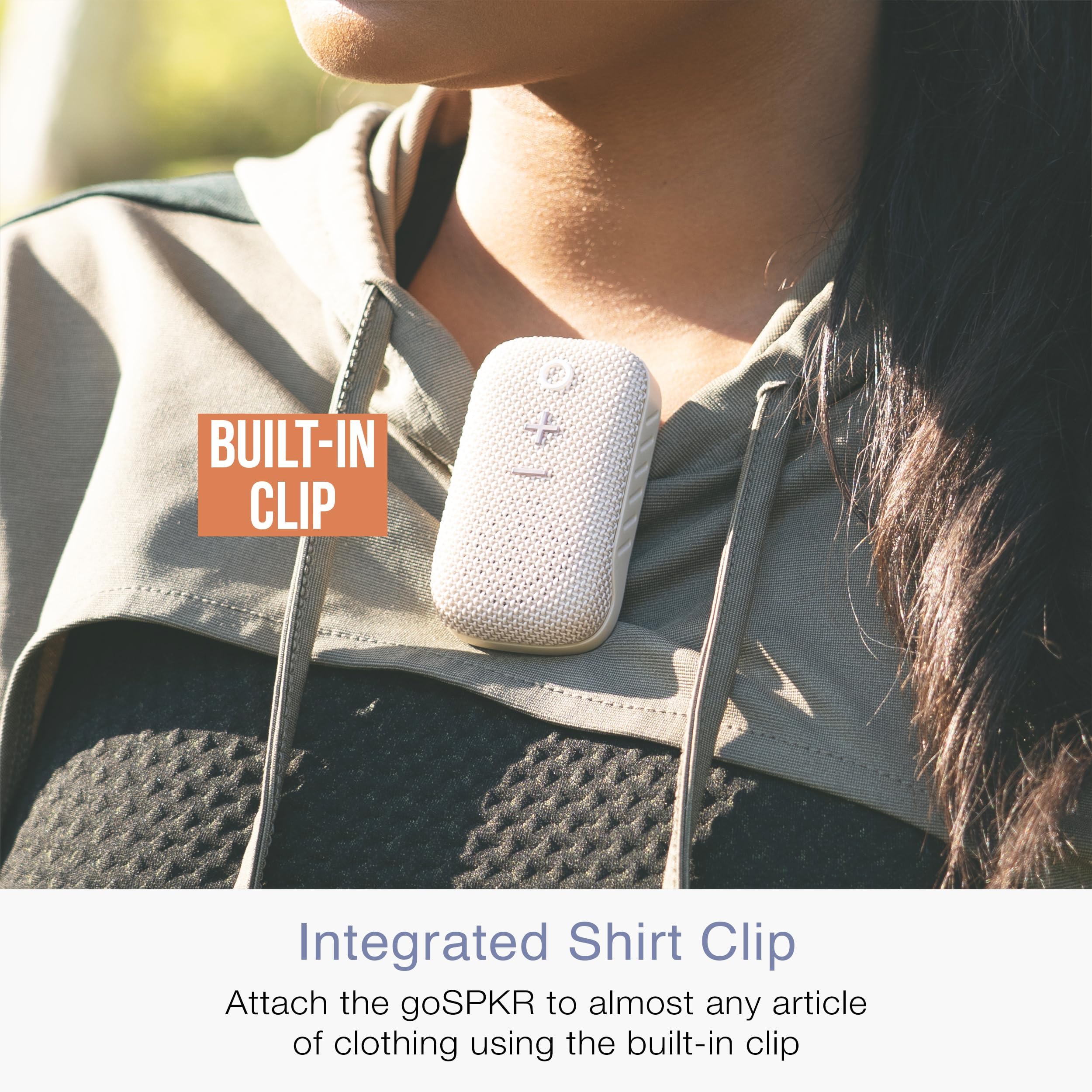 MEE audio goSPKR - Altoparlante Bluetooth indossabile con clip e resistenza all'acqua IPX5, vivavoce integrato con microfono per chiamate in vivavoce, design compatto, può collegare fino a 2 pollici
