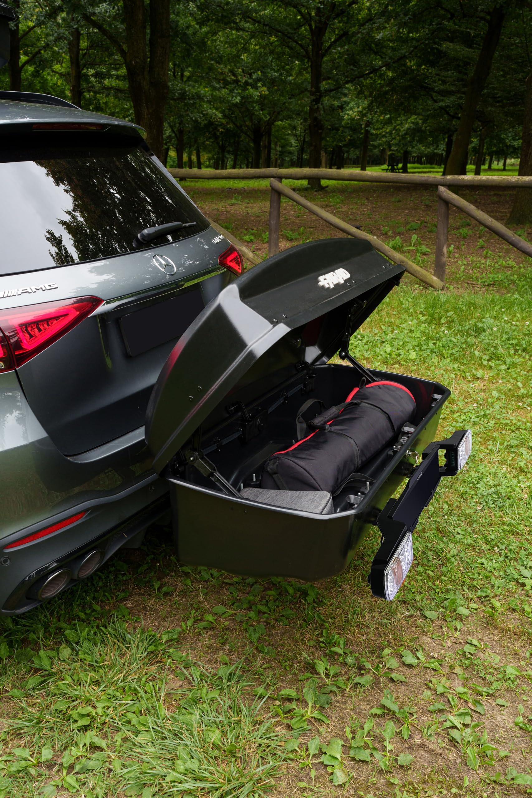 Farad Maki 300L Attelage de remorque – Noir gaufré, porte-bagages arrière, anti-rayures, avec serrure de sécurité