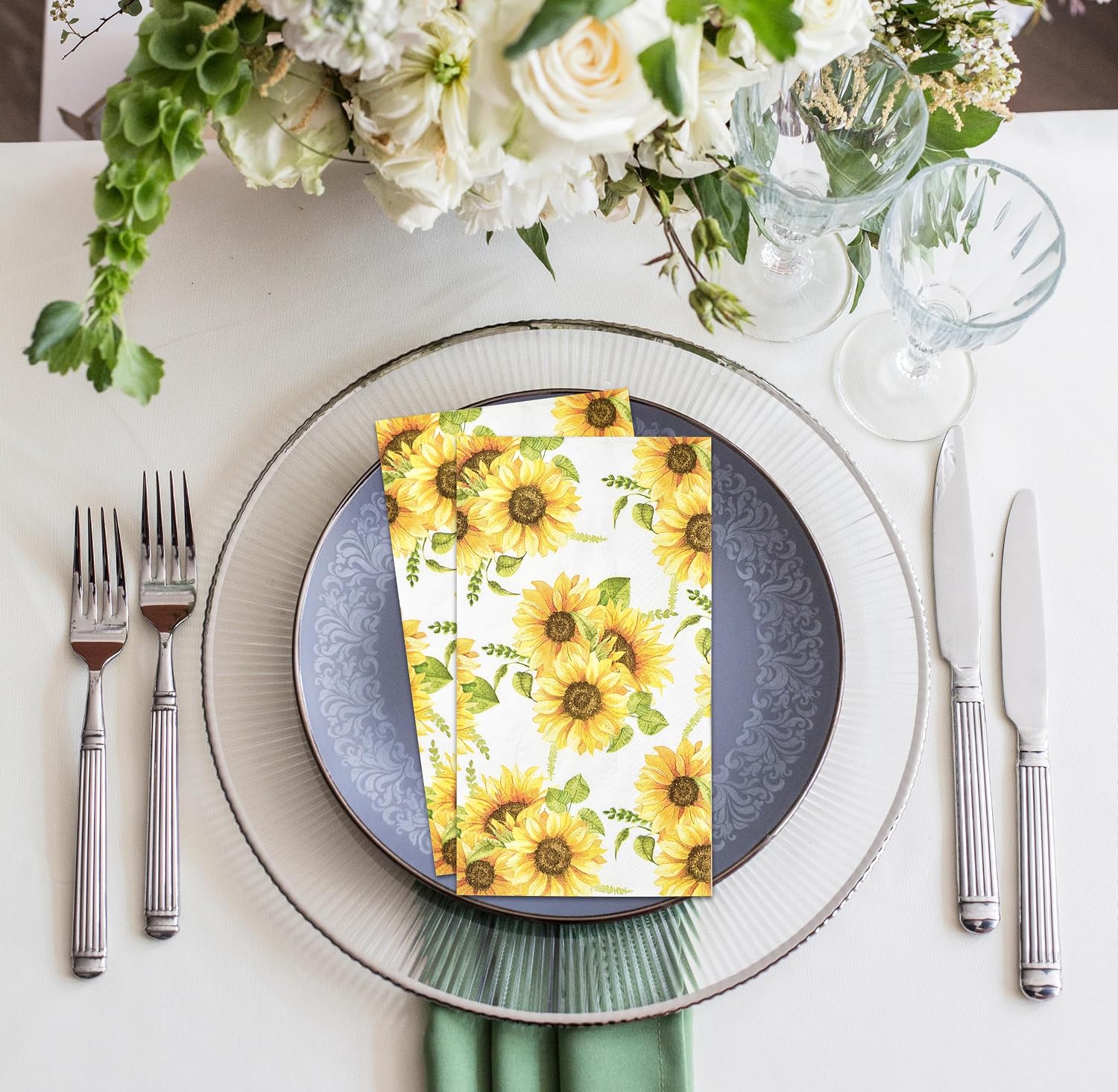 100 Sunflower Guest Napkins Floral Design 3 Ply Disposable Paper Hand Towels Rustic Farmhouse Fall Decor Bathroom Guest Towels Table Setting Supplies