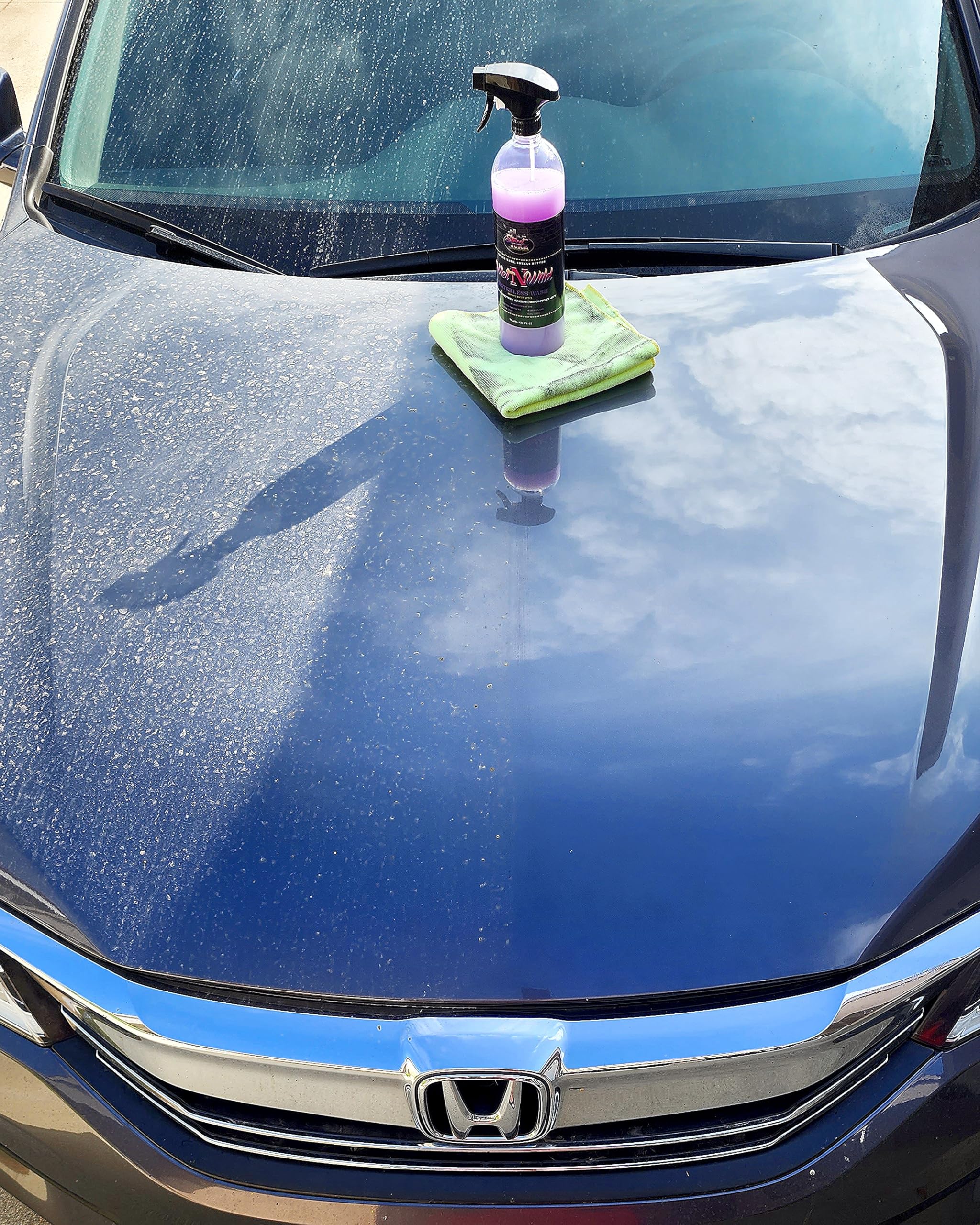 Street Juice Products Wet N Wild WNW-32 Waterless Car Wash Detailer Spray for Car Detailing Safe for Cars, Trucks, Motorcycles, Boats, RVs & More, 32 fl oz