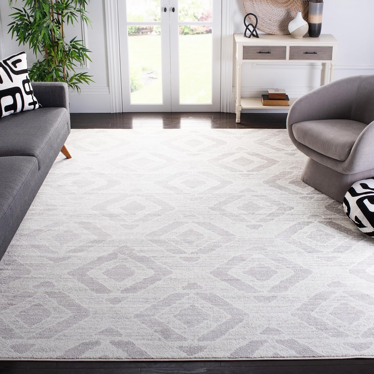 SAFAVIEH Skyler Collection 2' x 6' Ivory/Grey SKY190H Boho Diamond Distressed Non-Shedding Living Room Entryway Foyer Hallway Bedroom Runner Rug