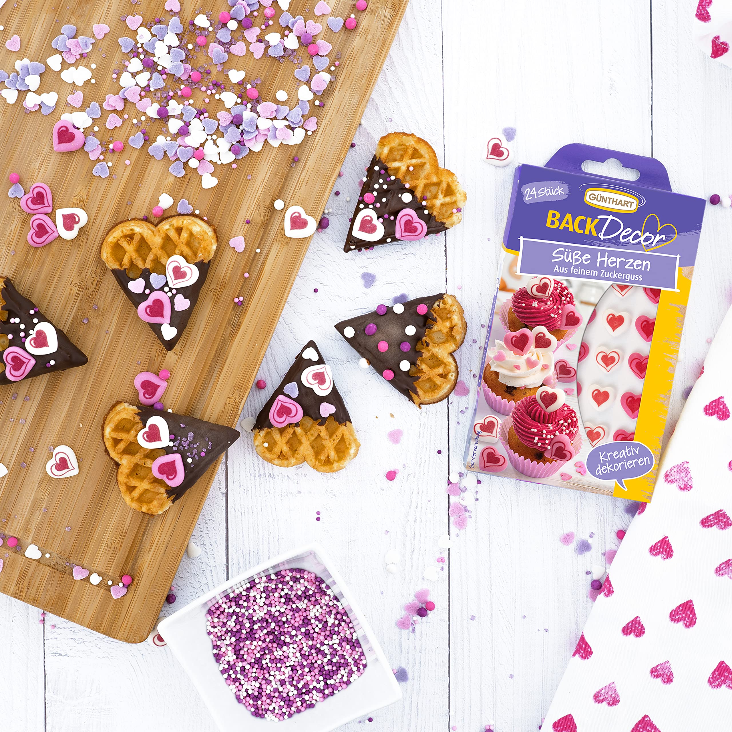 Günthart BackDecor 8 Streudekor Passion | sortiert 150 g/Stück | aus Zucker | Motive: Herzen, Perlen, Glitzer-Zucker | geeignet zur Dekoration von Süßspeisen